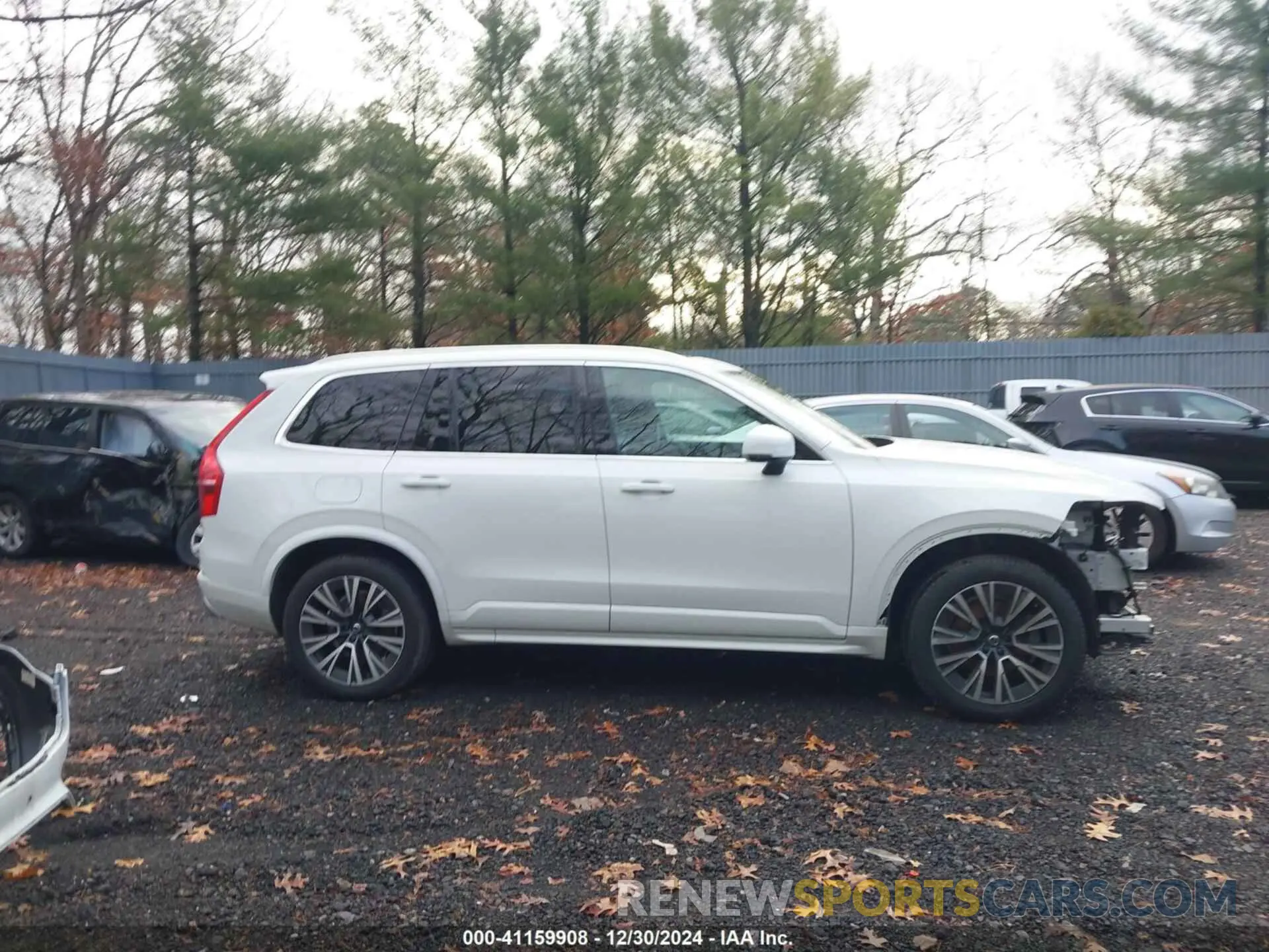 13 fotografías del automóvil dañado YV4102PK6M1737322 VOLVO XC90 2021