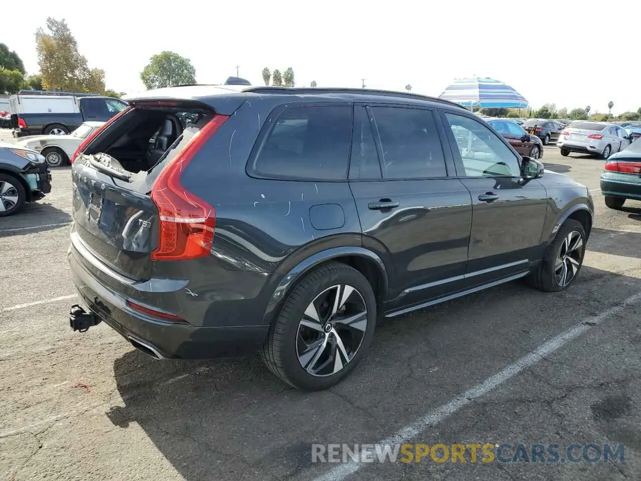 3 fotografías del automóvil dañado YV4102PM3M1726893 VOLVO XC90 2021