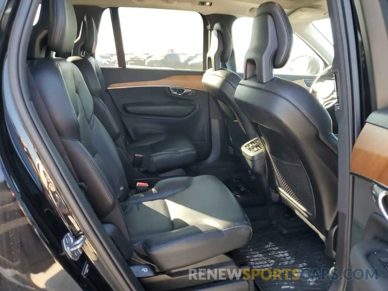 11 fotografías del automóvil dañado YV4A221K0M1680263 VOLVO XC90 2021