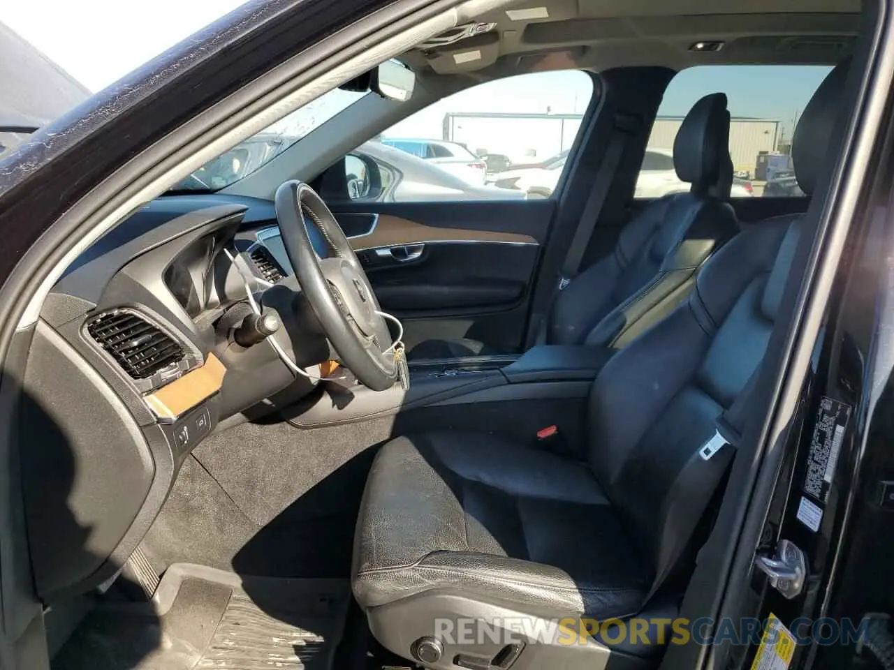 7 fotografías del automóvil dañado YV4A221K0M1680263 VOLVO XC90 2021