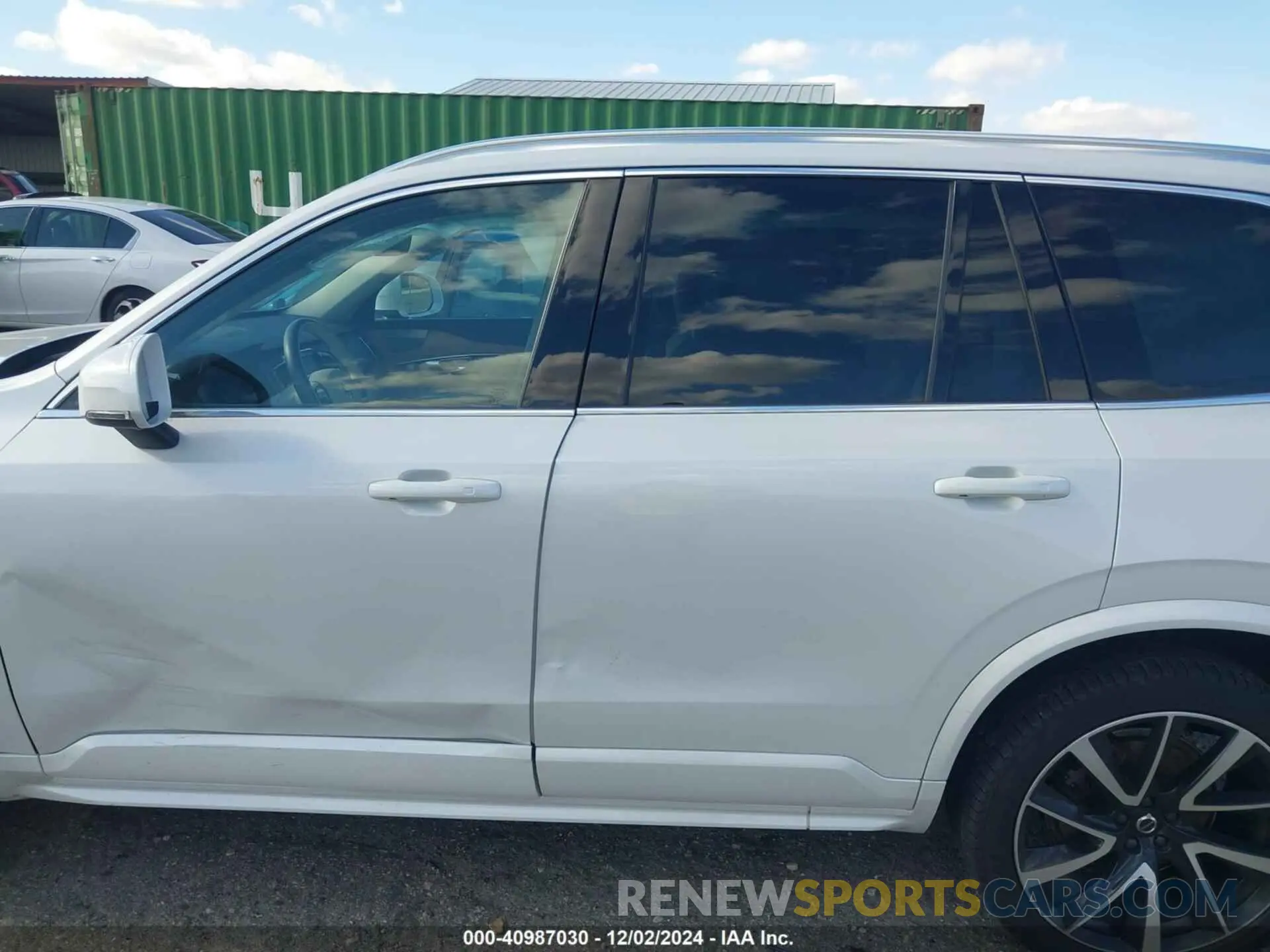 14 fotografías del automóvil dañado YV4A221KXM1725158 VOLVO XC90 2021
