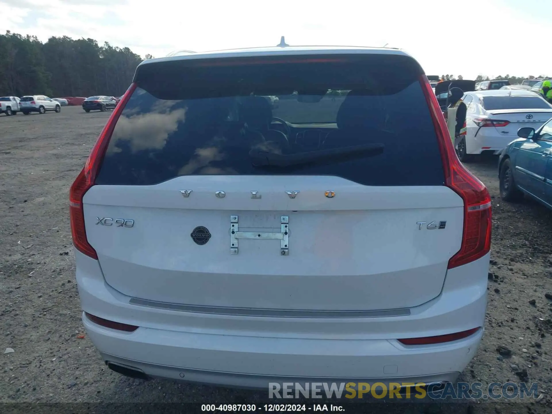 16 fotografías del automóvil dañado YV4A221KXM1725158 VOLVO XC90 2021