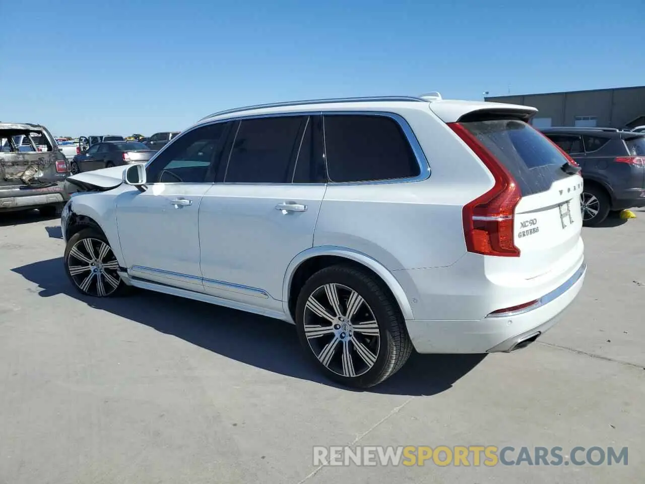 2 fotografías del automóvil dañado YV4A221L8M1691066 VOLVO XC90 2021