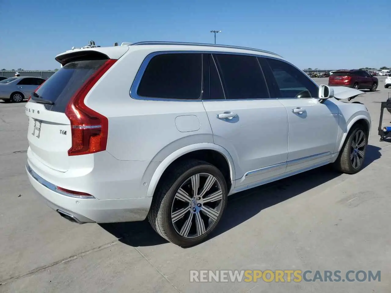 3 fotografías del automóvil dañado YV4A221L8M1691066 VOLVO XC90 2021