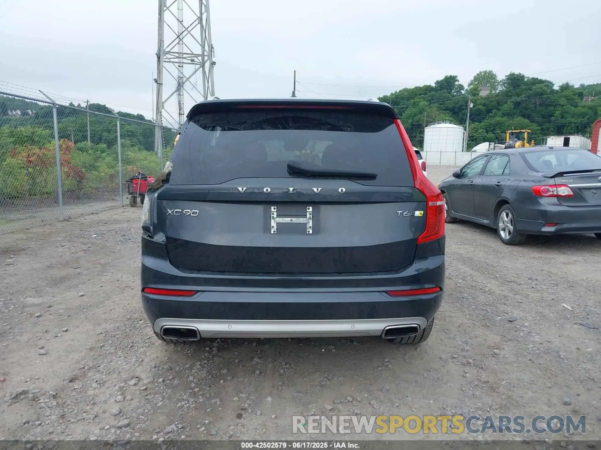 17 fotografías del automóvil dañado YV4A22PK0M1761013 VOLVO XC90 2021