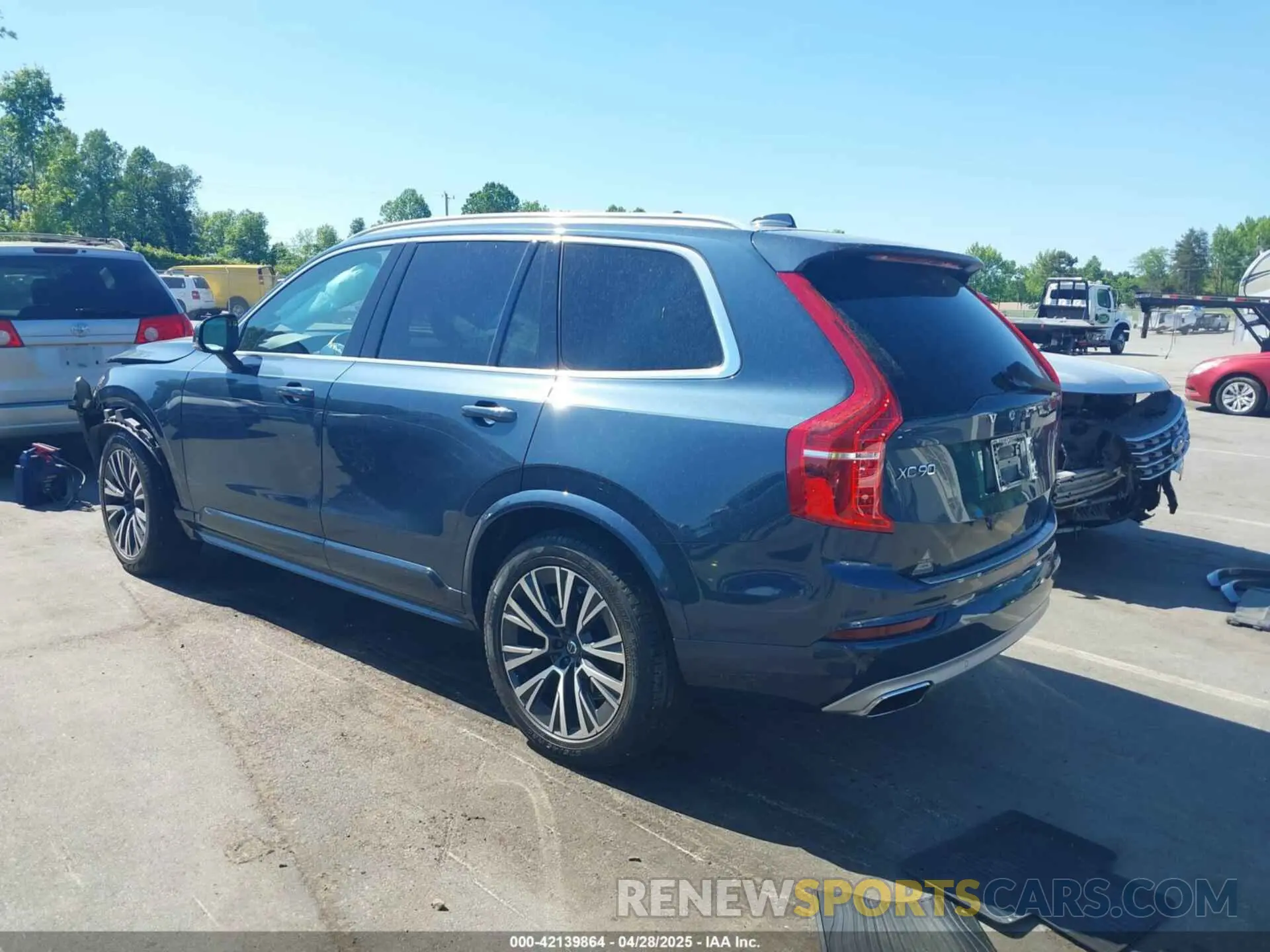 3 fotografías del automóvil dañado YV4A22PK1M1764843 VOLVO XC90 2021