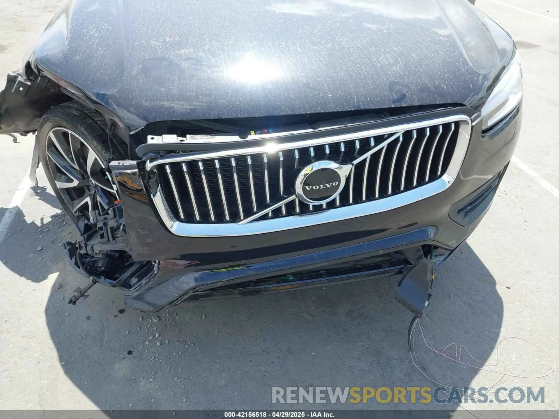 16 fotografías del automóvil dañado YV4A22PK3M1717880 VOLVO XC90 2021