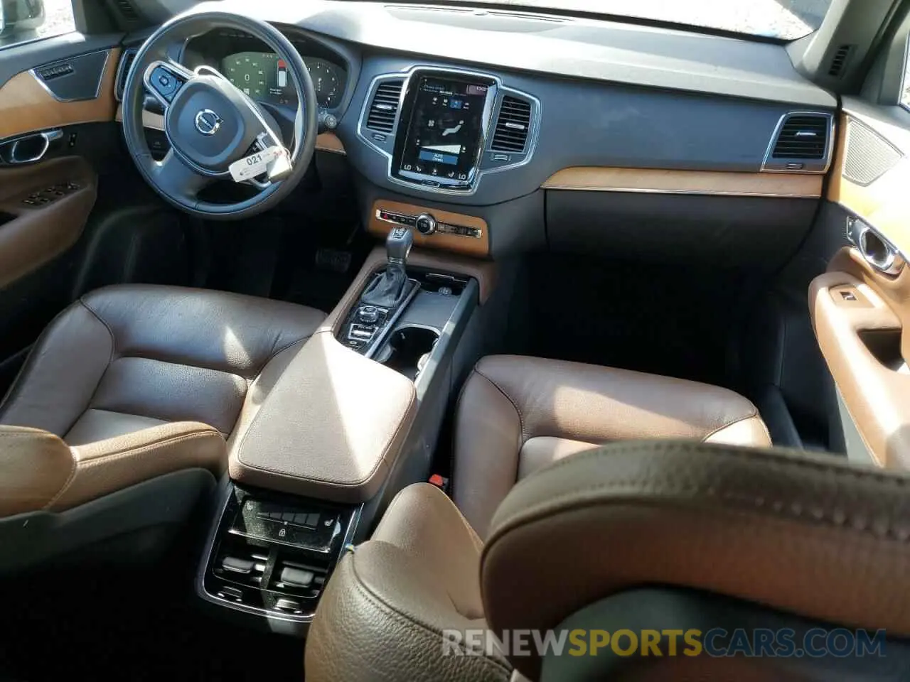 8 fotografías del automóvil dañado YV4A22PK3M1773379 VOLVO XC90 2021