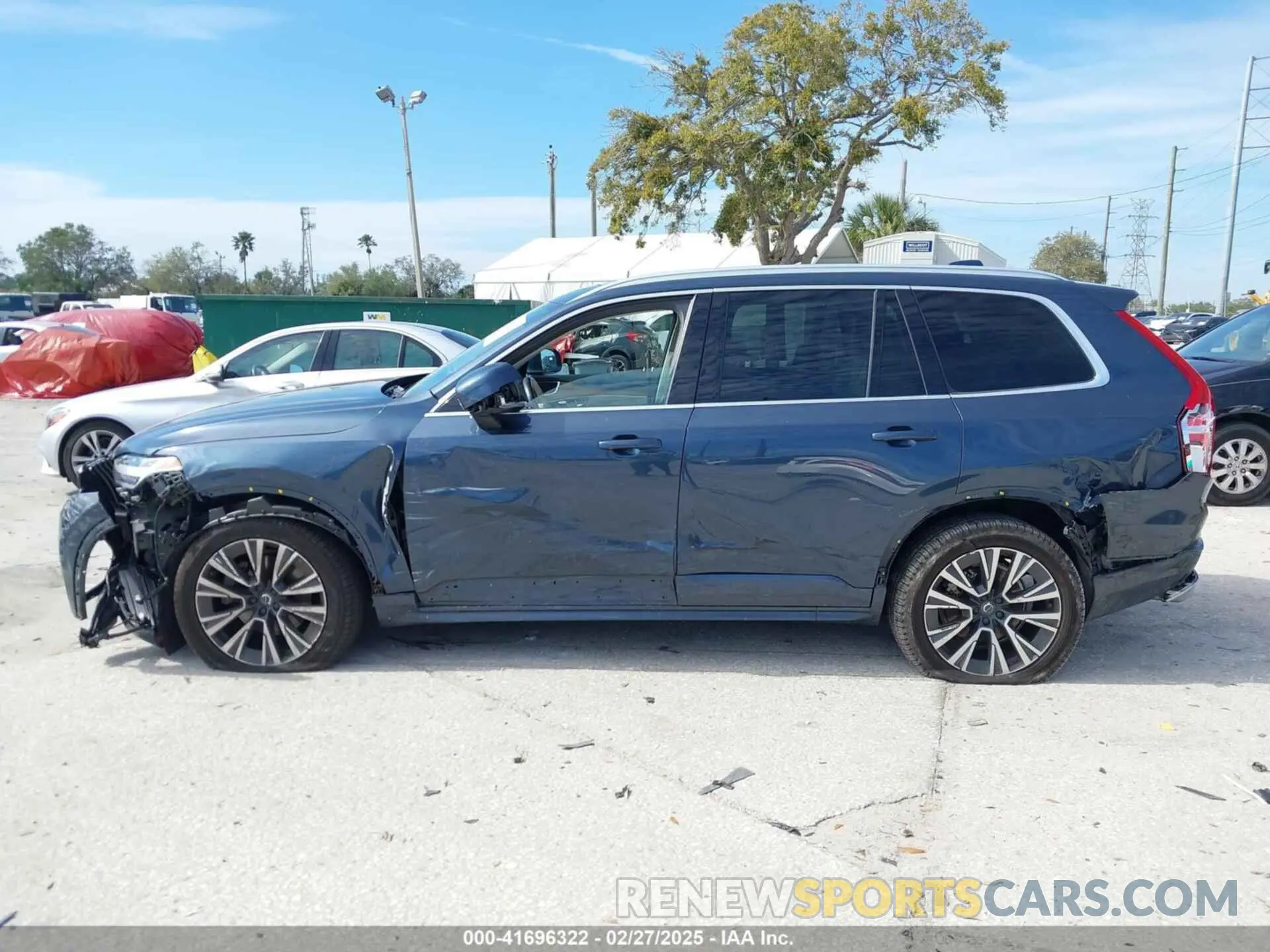 14 fotografías del automóvil dañado YV4A22PK5M1773173 VOLVO XC90 2021