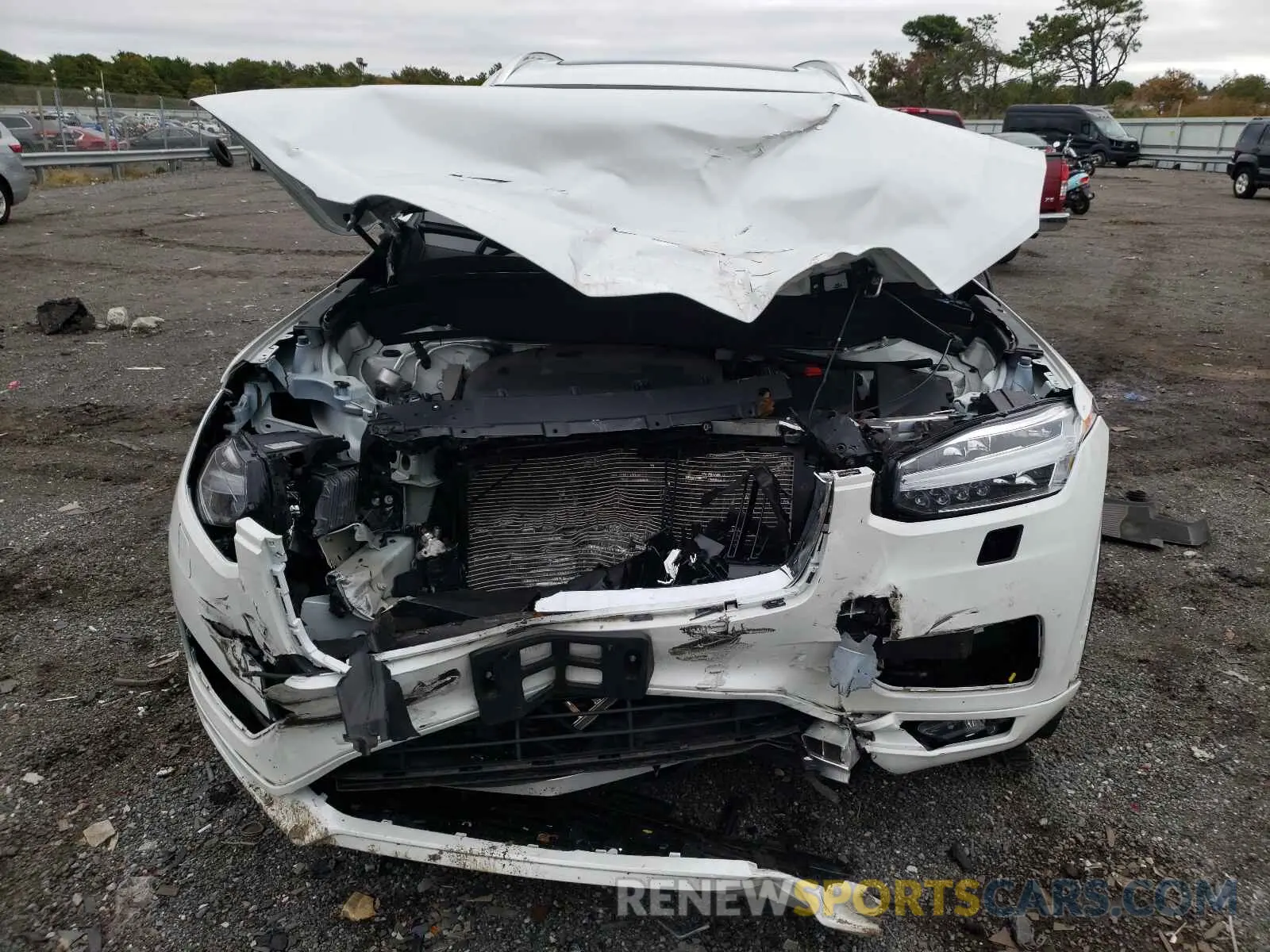 7 fotografías del automóvil dañado YV4A22PK7M1689422 VOLVO XC90 2021