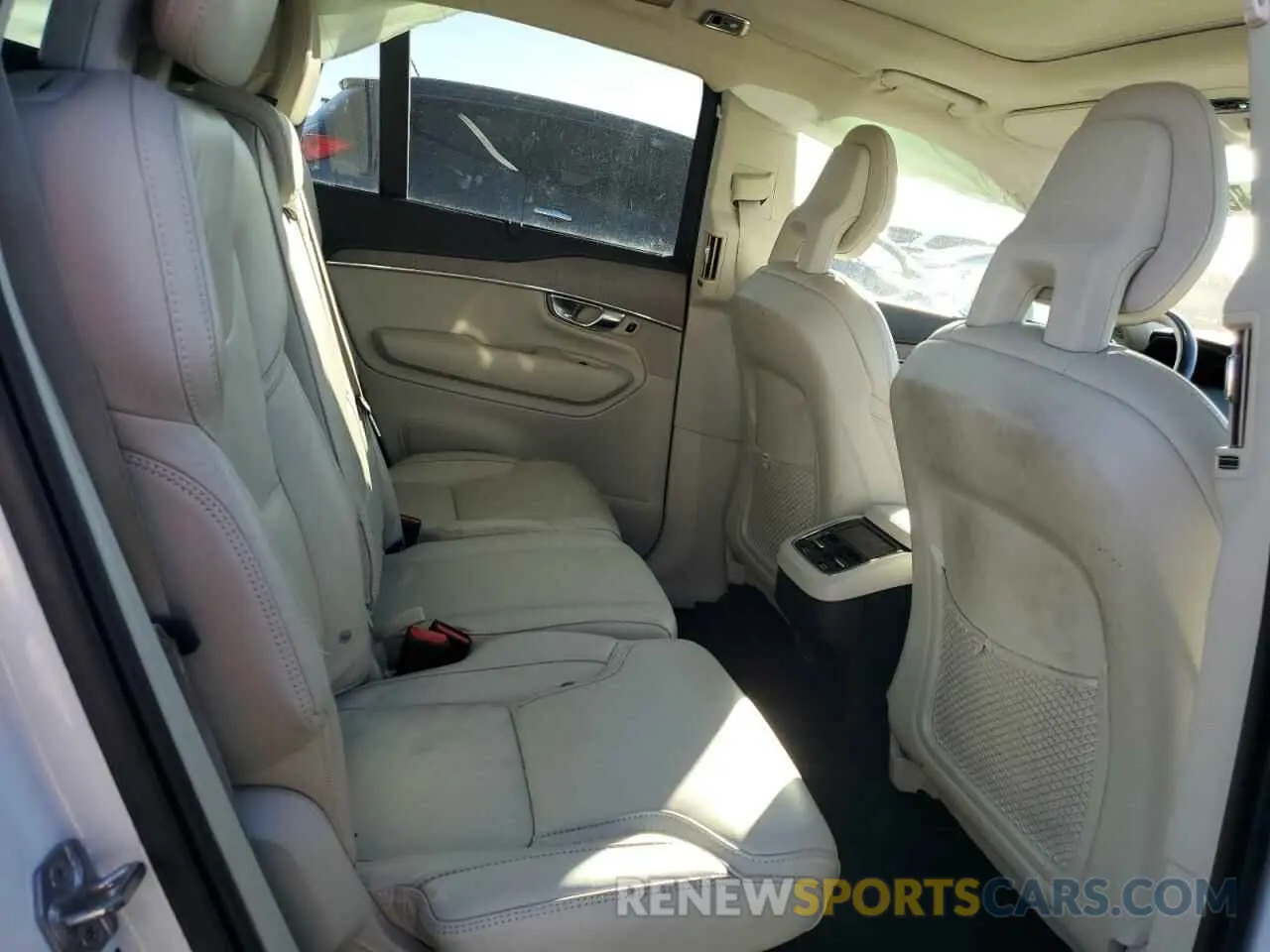 11 fotografías del automóvil dañado YV4A22PL9M1761553 VOLVO XC90 2021