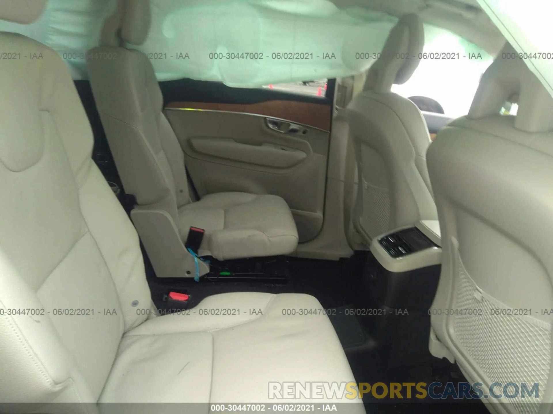 8 fotografías del automóvil dañado YV4BR0CK4M1712634 VOLVO XC90 2021