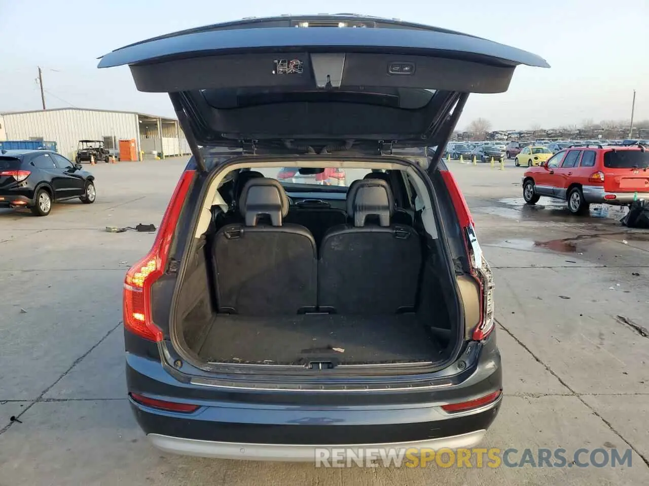 6 fotografías del automóvil dañado YV4102CKXN1780939 VOLVO XC90 2022