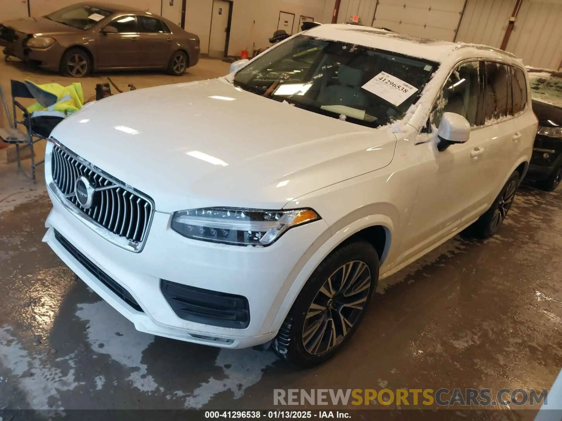 2 fotografías del automóvil dañado YV4102PK0N1801551 VOLVO XC90 2022