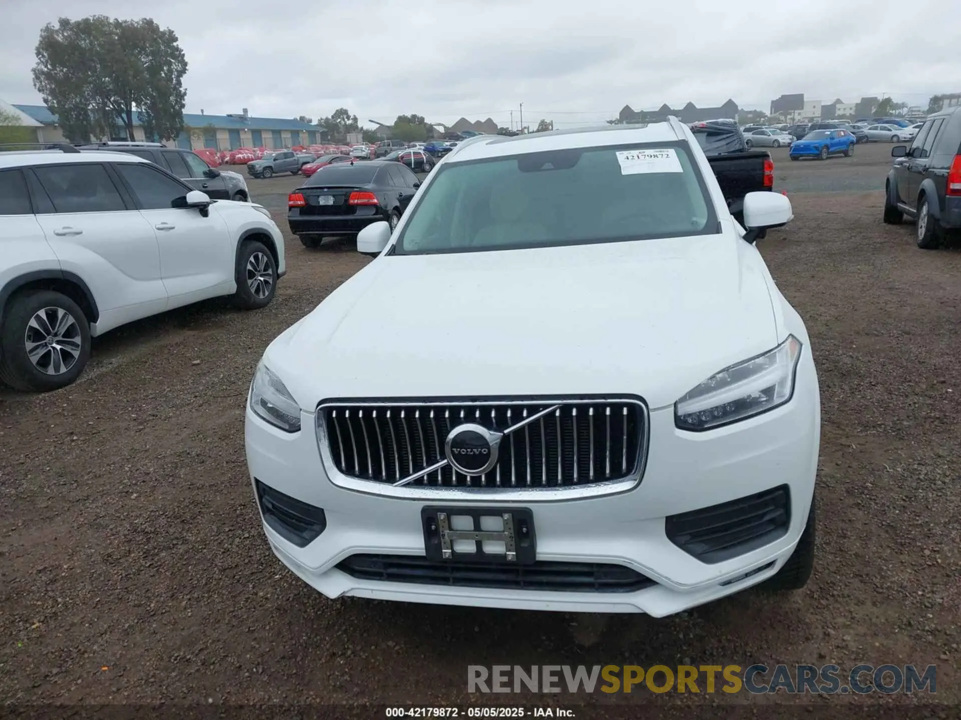 12 fotografías del automóvil dañado YV4102PK2N1781156 VOLVO XC90 2022