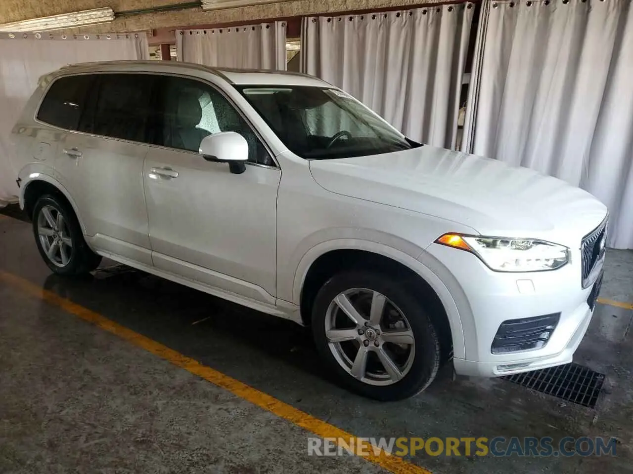 4 fotografías del automóvil dañado YV4102PK4N1836707 VOLVO XC90 2022