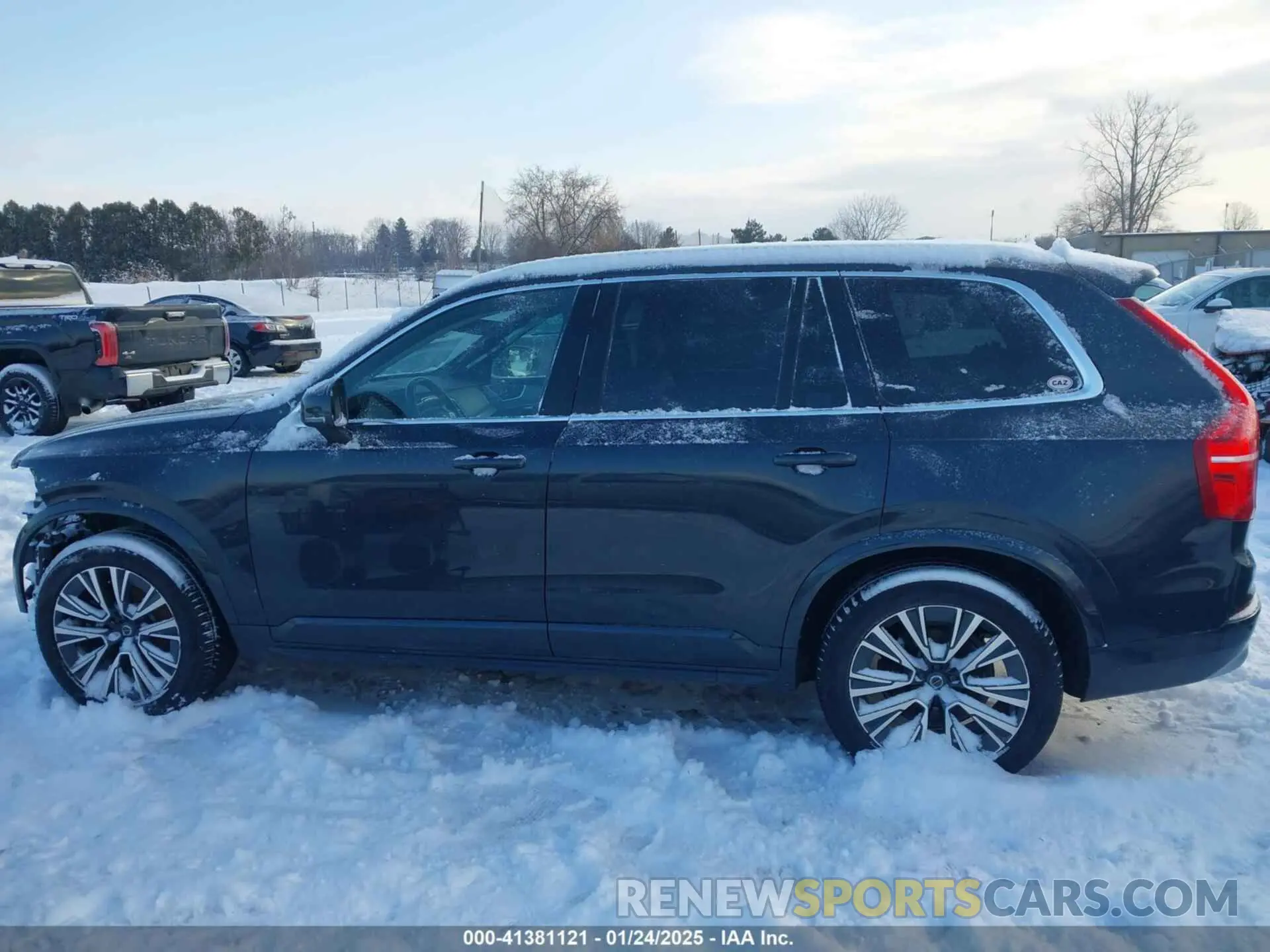 15 fotografías del automóvil dañado YV4102PK9N1794227 VOLVO XC90 2022