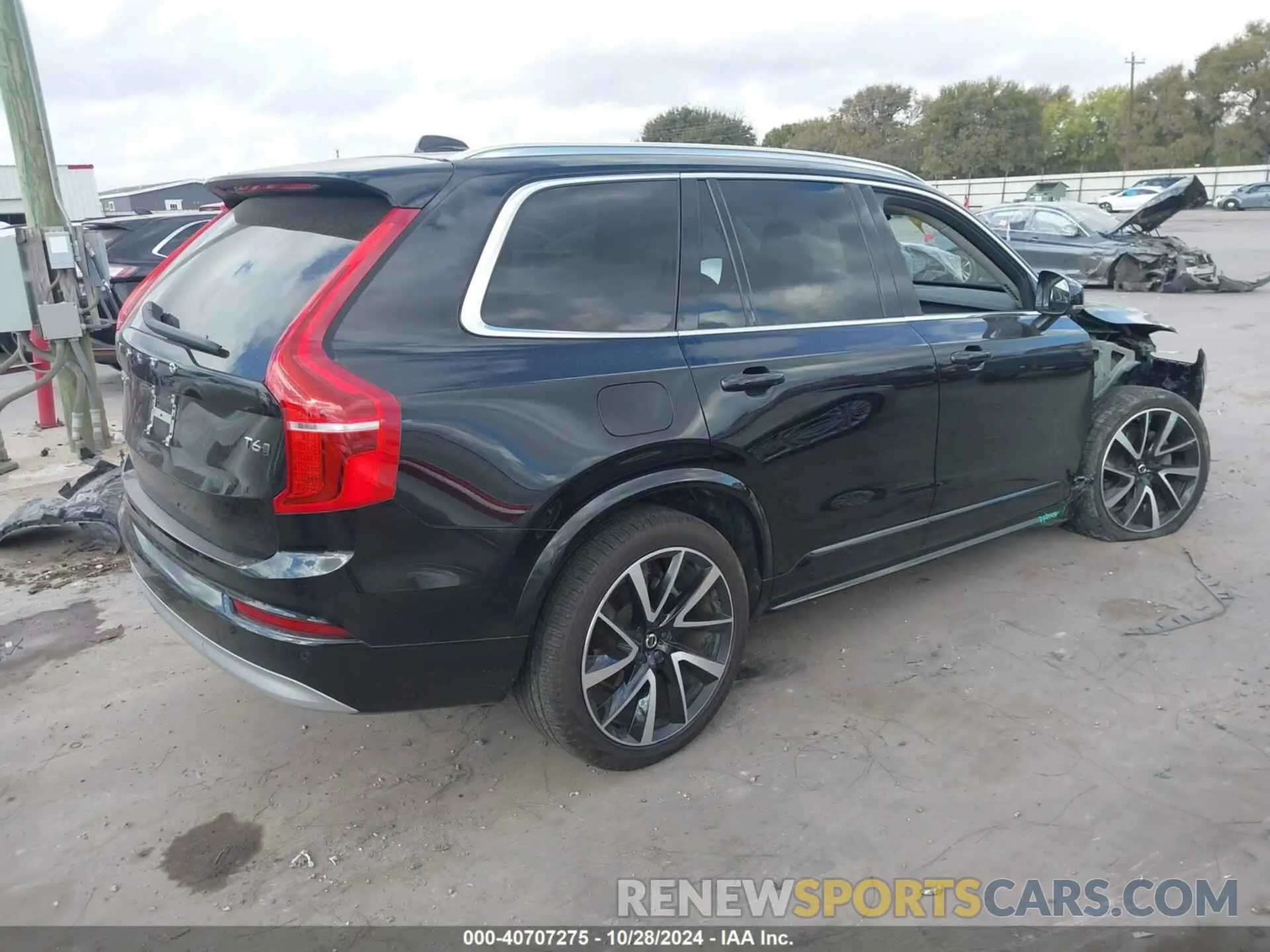 4 fotografías del automóvil dañado YV4A221K4N1810692 VOLVO XC90 2022