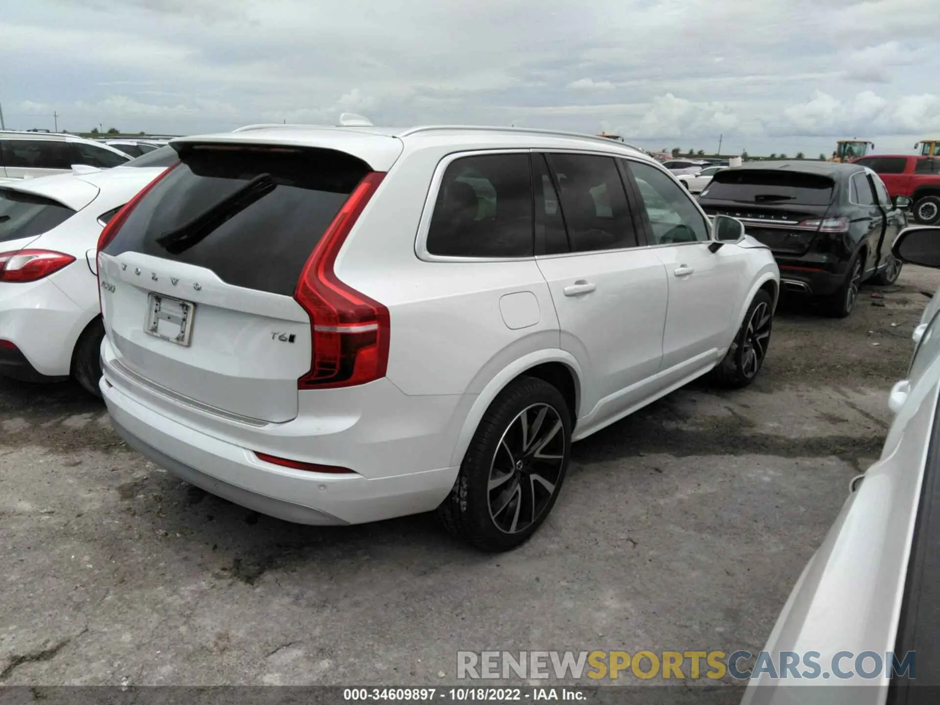 4 fotografías del automóvil dañado YV4A22PK6N1798598 VOLVO XC90 2022