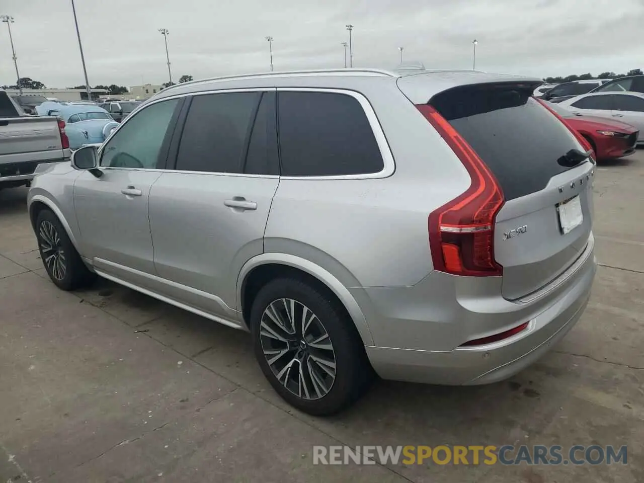 2 fotografías del automóvil dañado YV4A22PKXN1778158 VOLVO XC90 2022