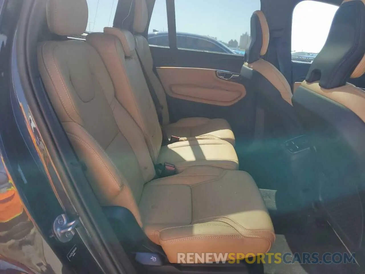 11 fotografías del automóvil dañado YV4A22PL0N1864281 VOLVO XC90 2022