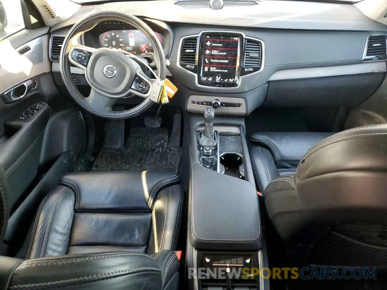 8 fotografías del automóvil dañado YV4A22PL1N1830804 VOLVO XC90 2022