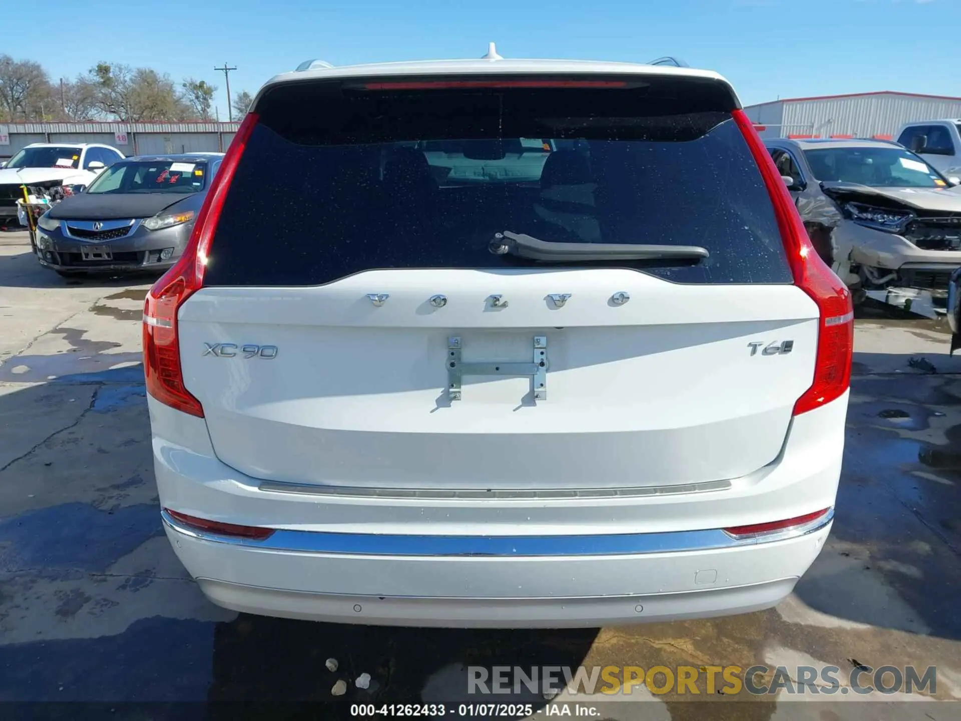 17 fotografías del automóvil dañado YV4A22PL6N1828806 VOLVO XC90 2022