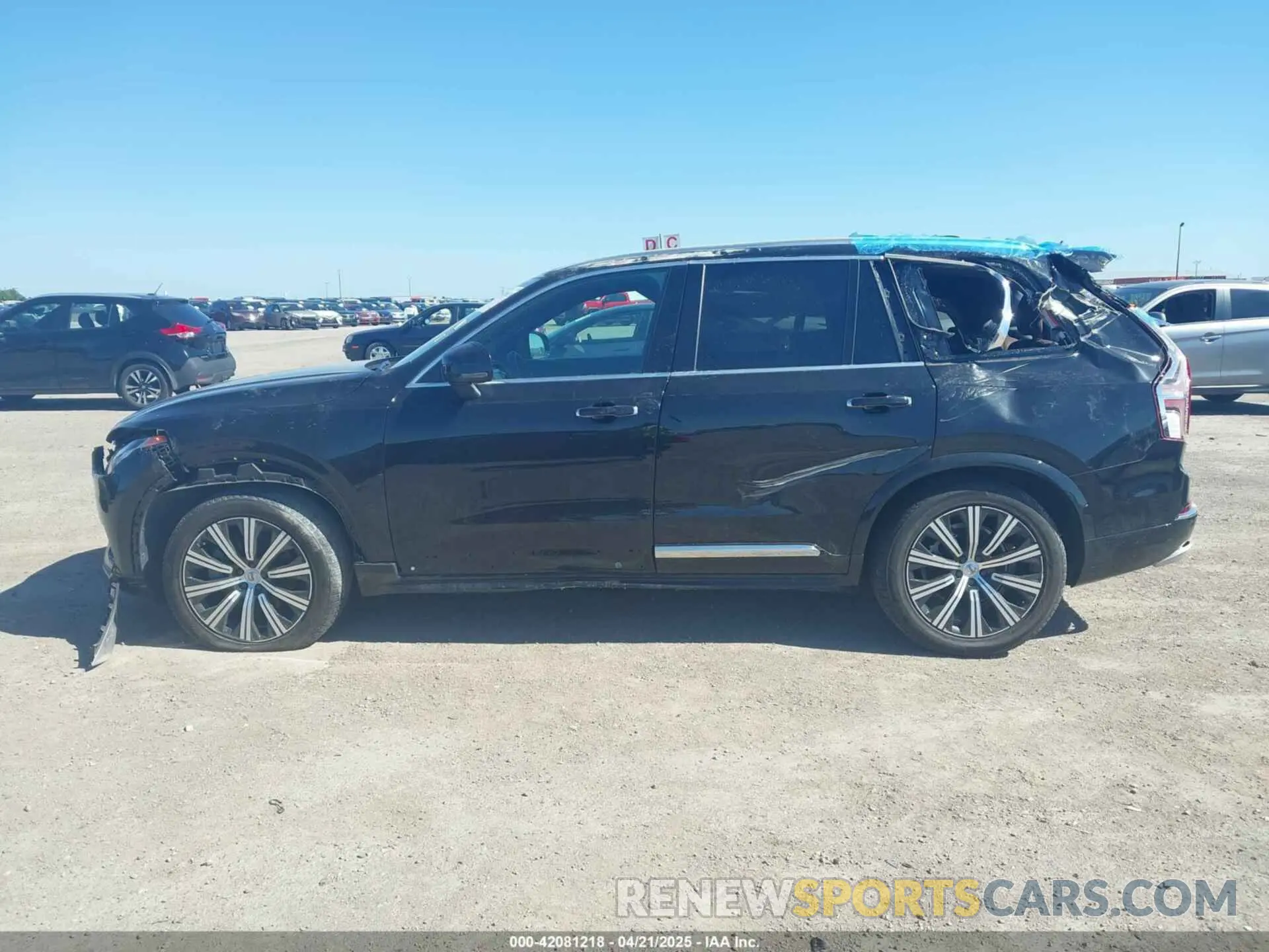 14 fotografías del automóvil dañado YV4A22PLXN1825701 VOLVO XC90 2022
