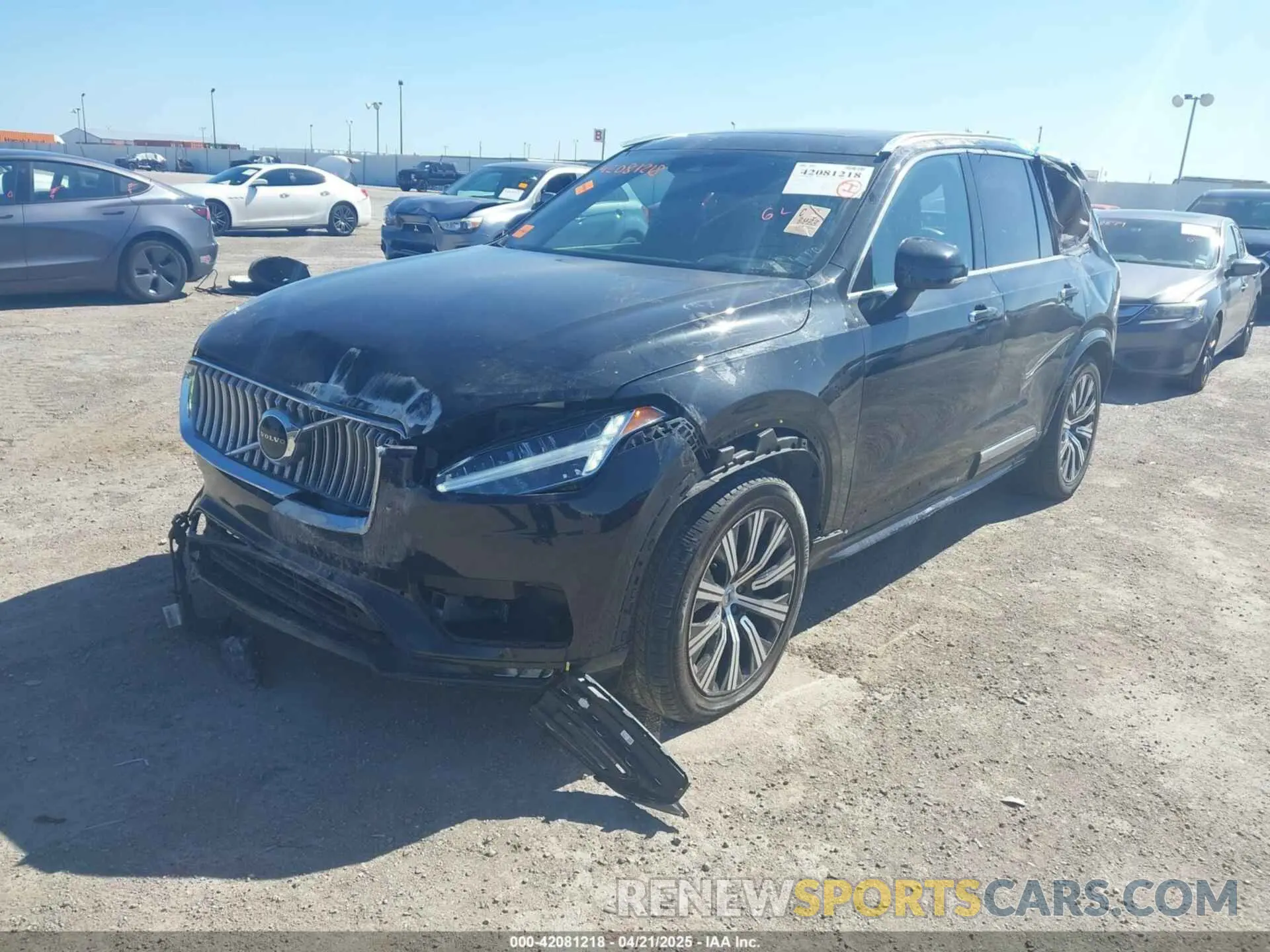 2 fotografías del automóvil dañado YV4A22PLXN1825701 VOLVO XC90 2022