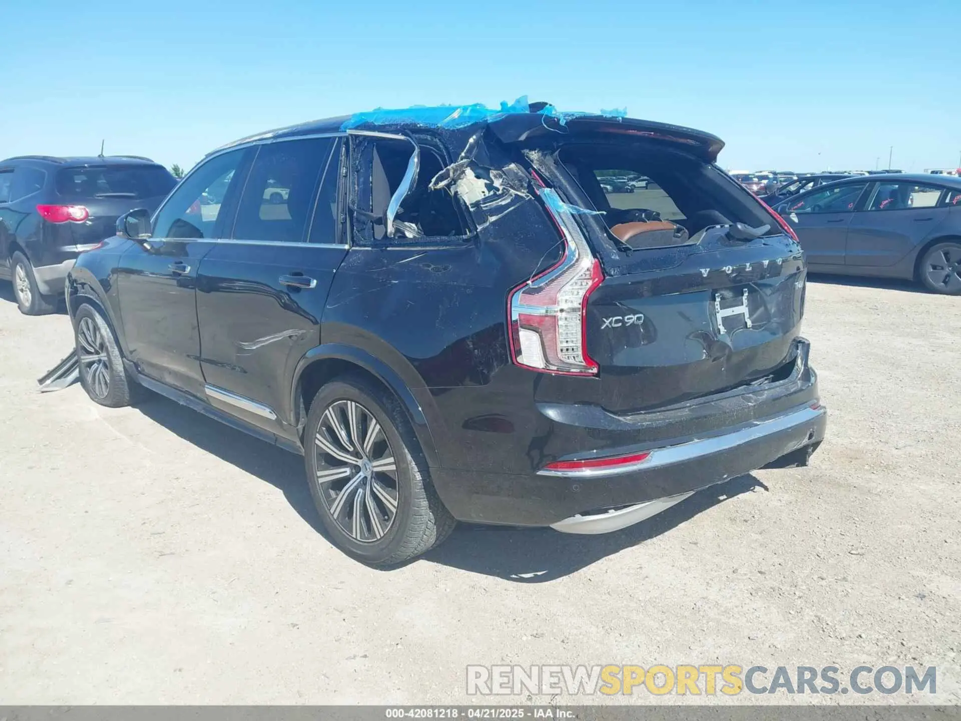 3 fotografías del automóvil dañado YV4A22PLXN1825701 VOLVO XC90 2022
