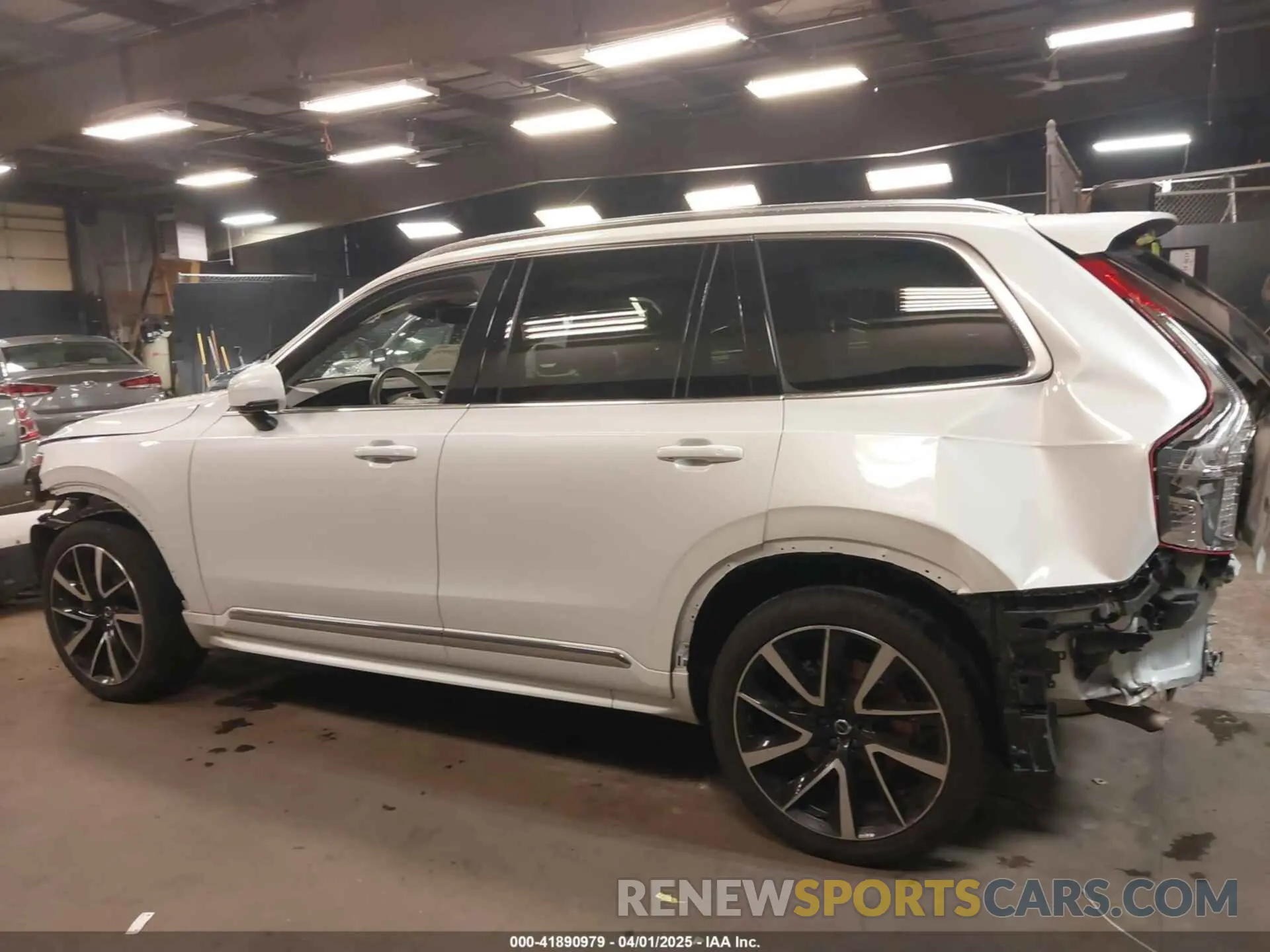 15 fotografías del automóvil dañado YV4062PN1P1985051 VOLVO XC90 2023