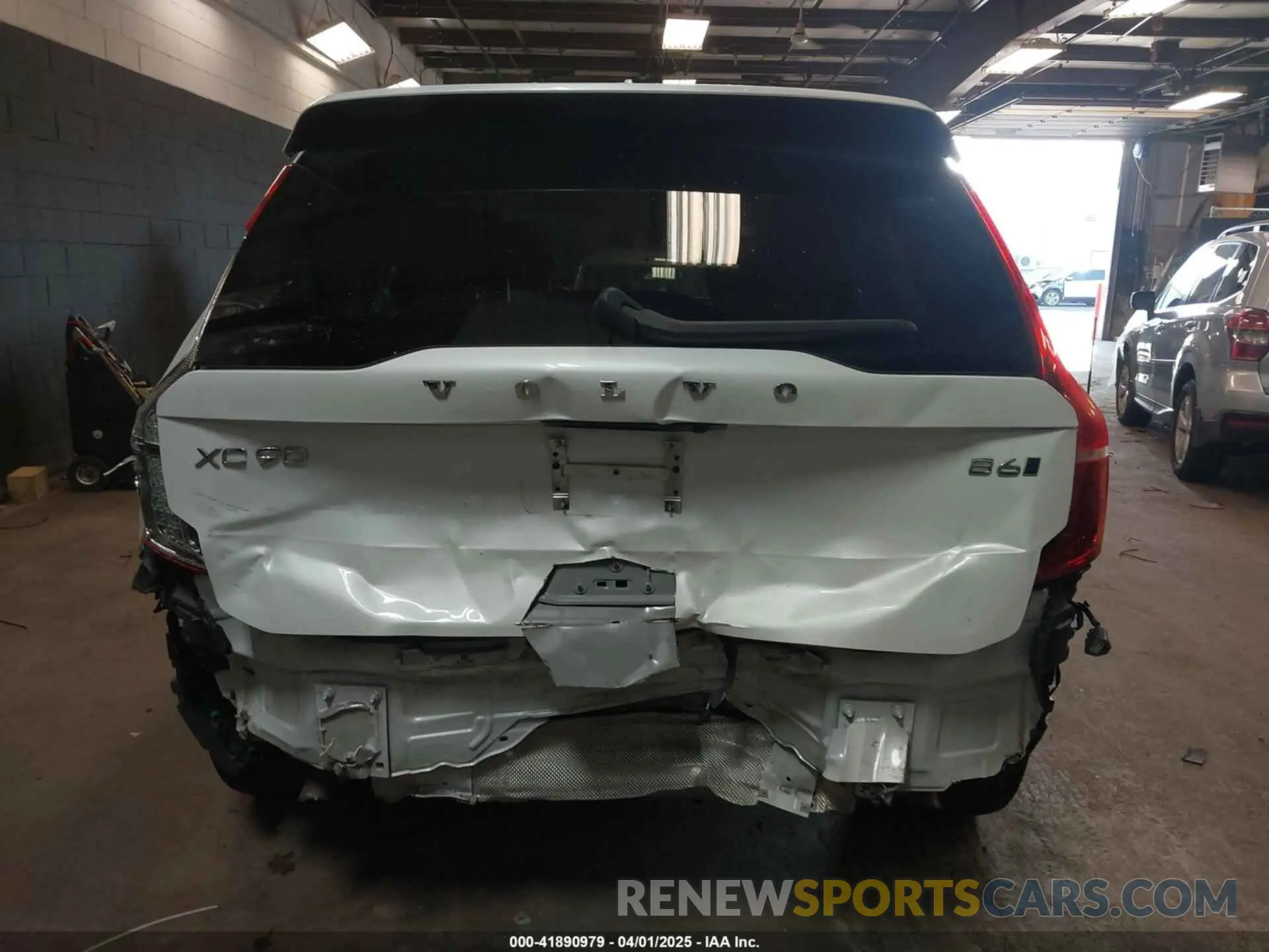 17 fotografías del automóvil dañado YV4062PN1P1985051 VOLVO XC90 2023