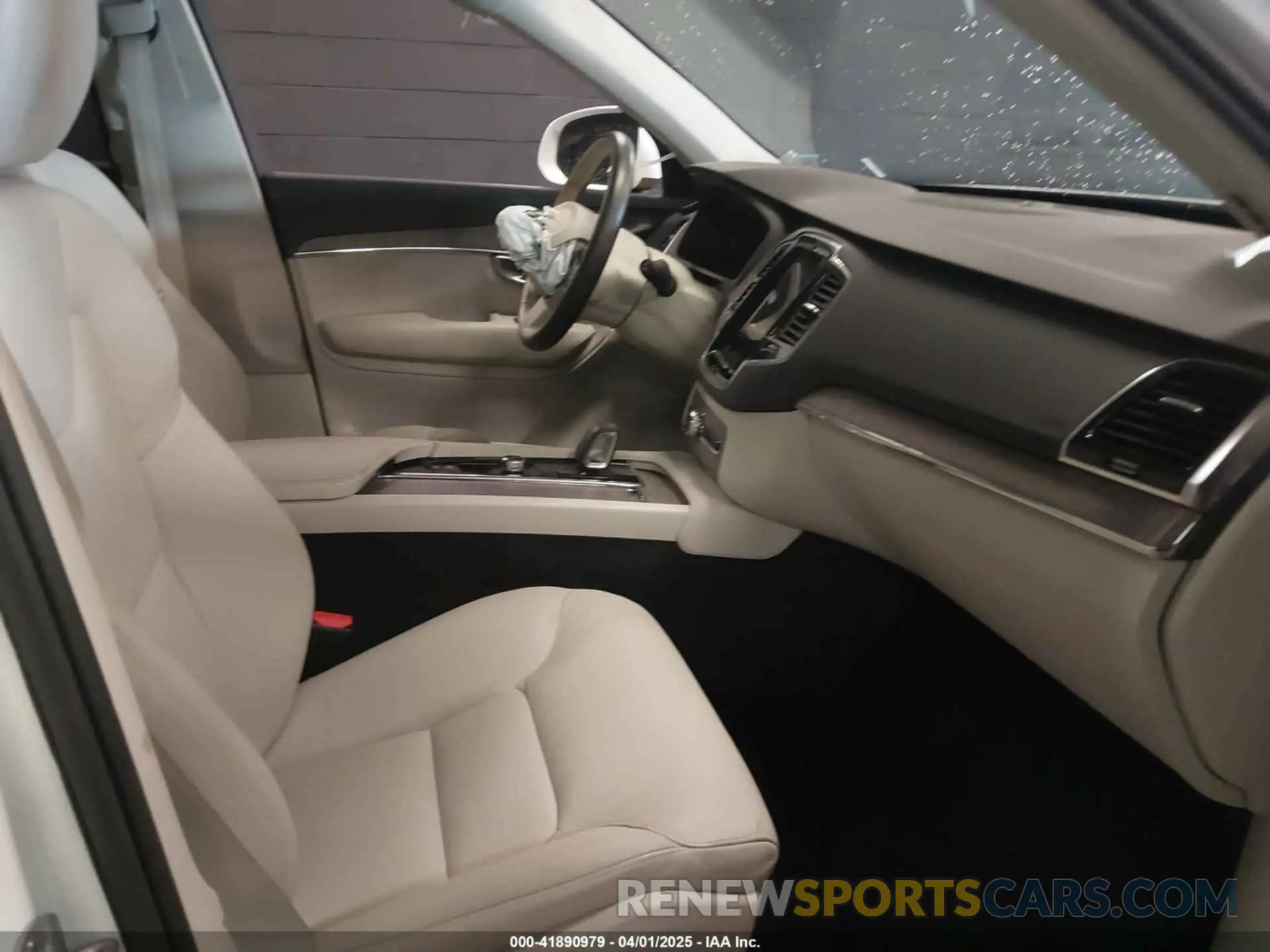 5 fotografías del automóvil dañado YV4062PN1P1985051 VOLVO XC90 2023
