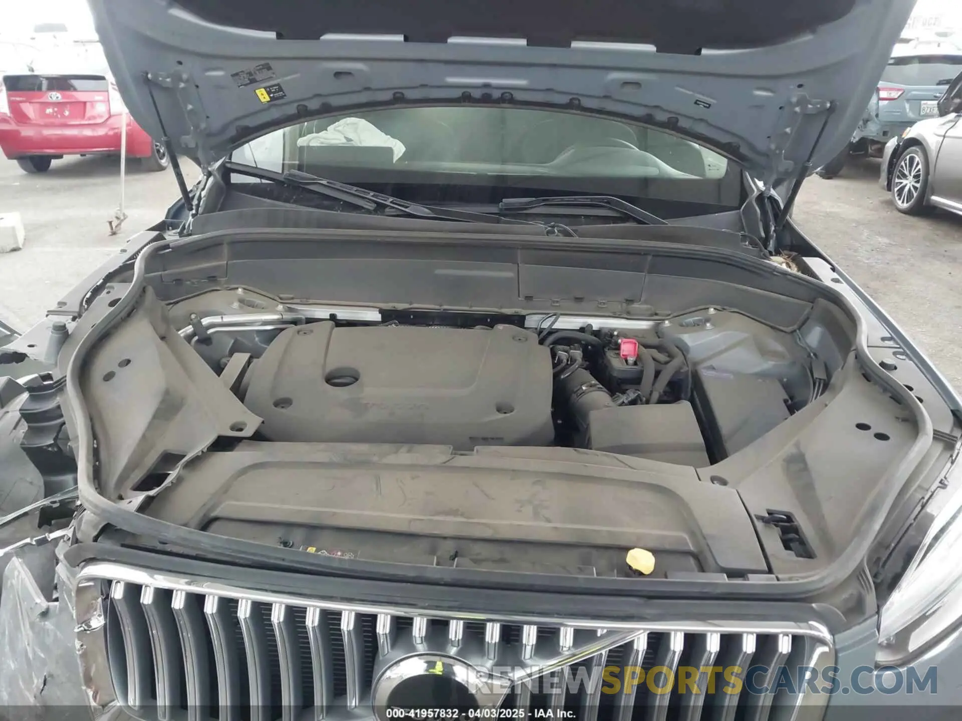 10 fotografías del automóvil dañado YV4062PN8P1989176 VOLVO XC90 2023