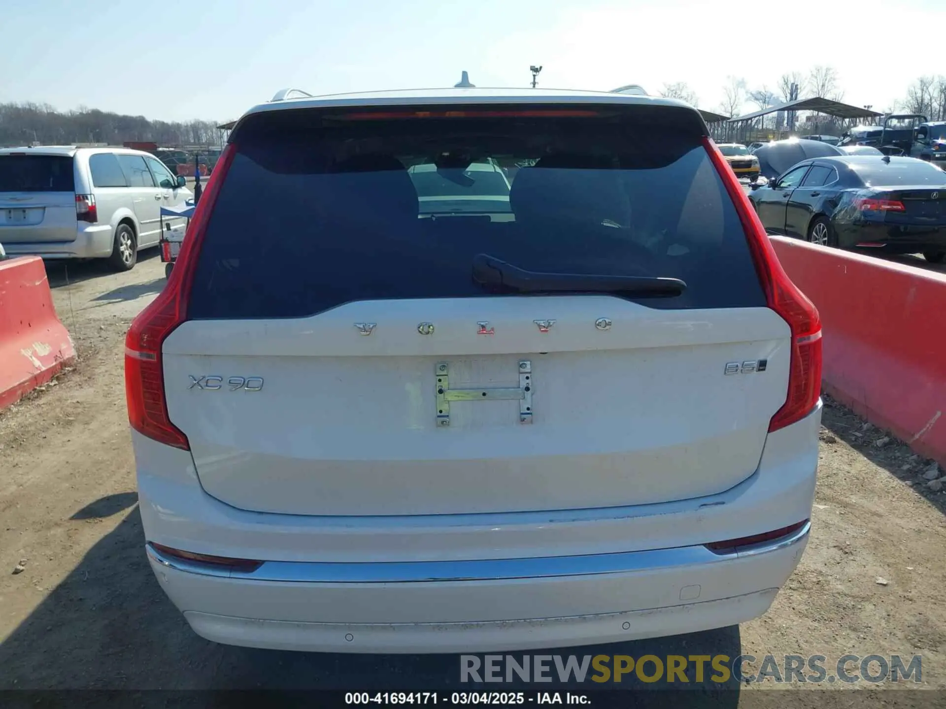 17 fotografías del automóvil dañado YV4L12PN5P1972993 VOLVO XC90 2023