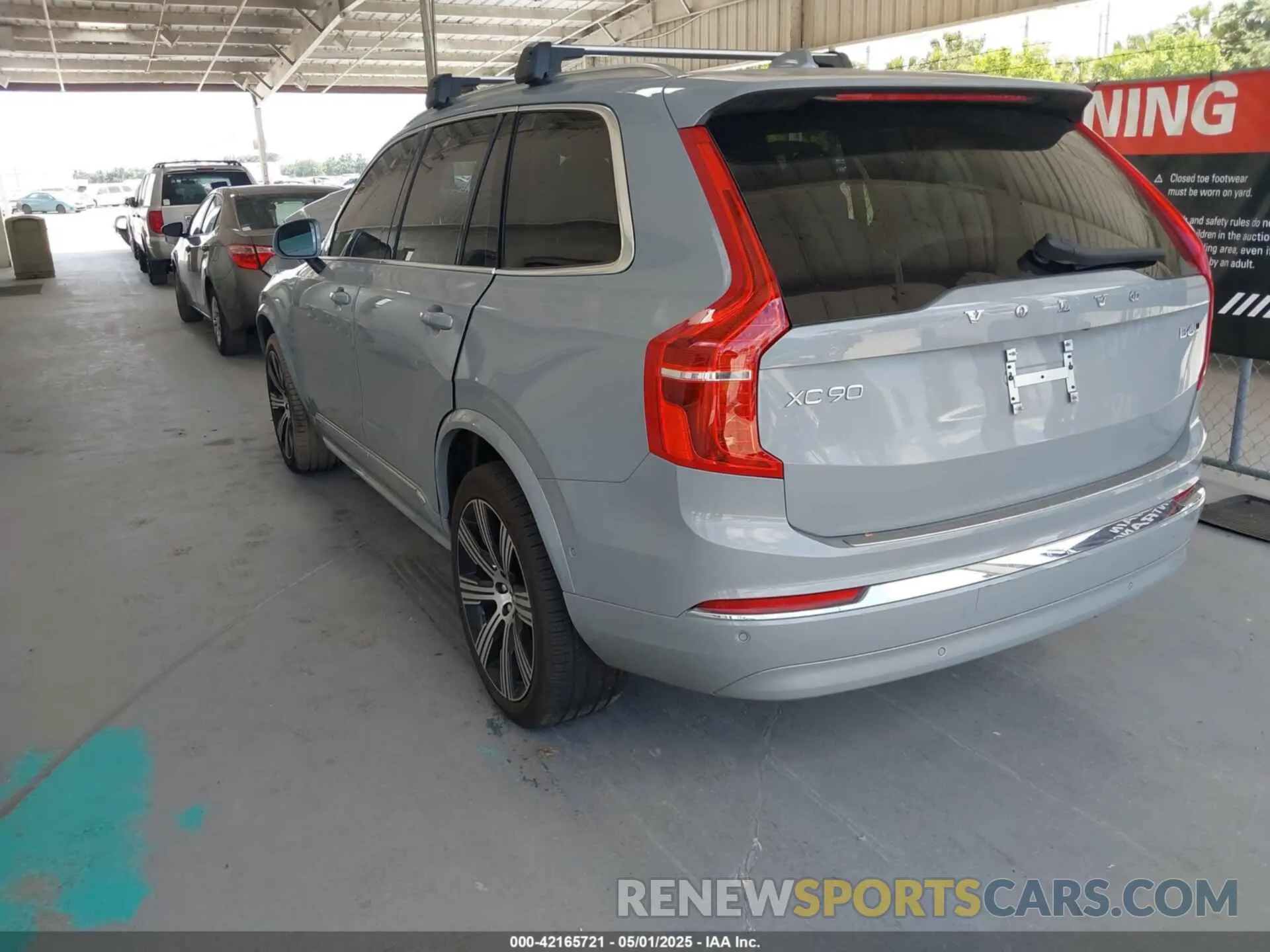 3 fotografías del automóvil dañado YV4062JEXR1201106 VOLVO XC90 2024