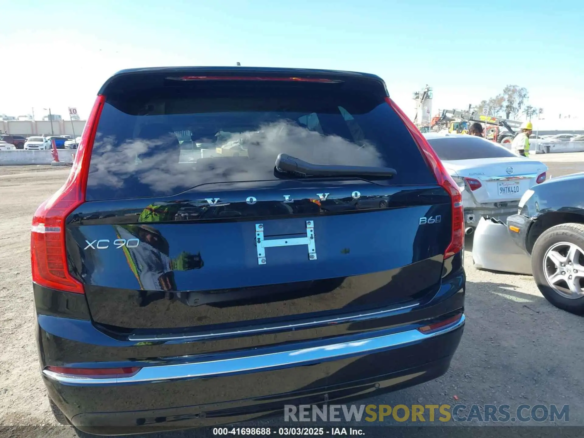 16 fotografías del automóvil dañado YV4062PE1R1220828 VOLVO XC90 2024