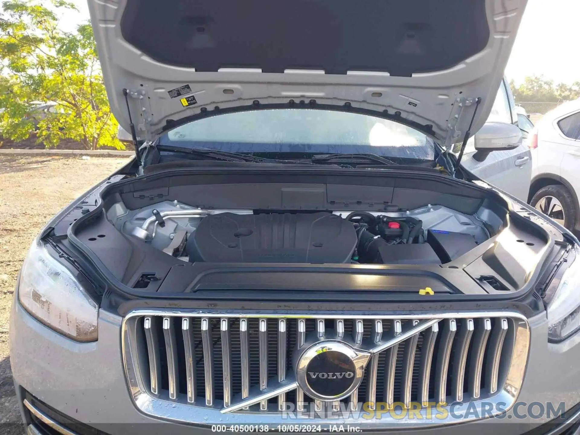 10 fotografías del automóvil dañado YV4L12PK1R1190067 VOLVO XC90 2024