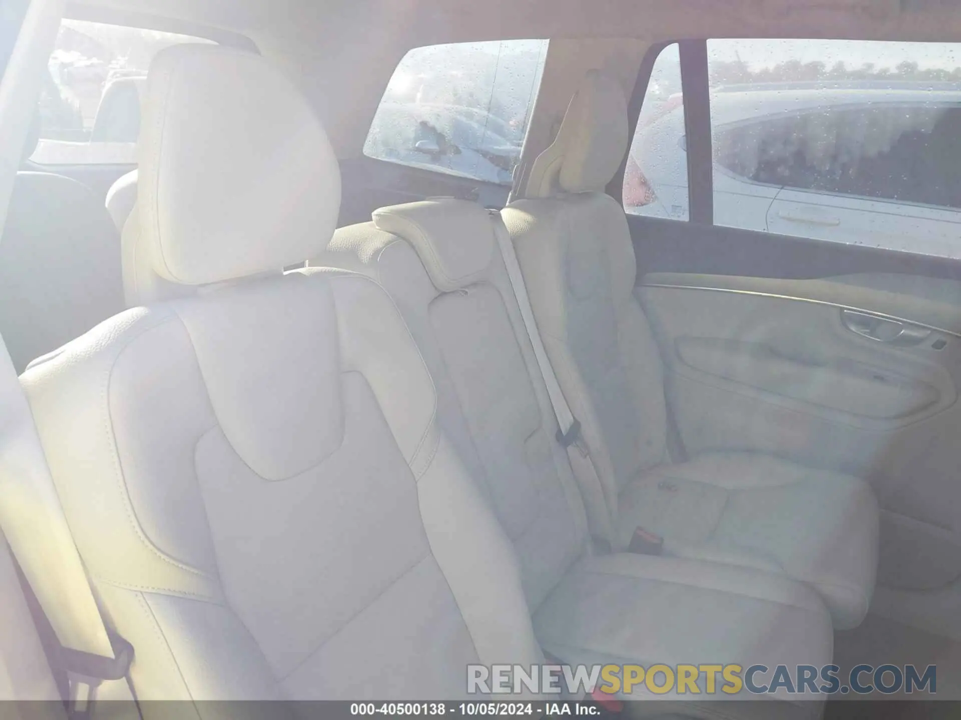 8 fotografías del automóvil dañado YV4L12PK1R1190067 VOLVO XC90 2024