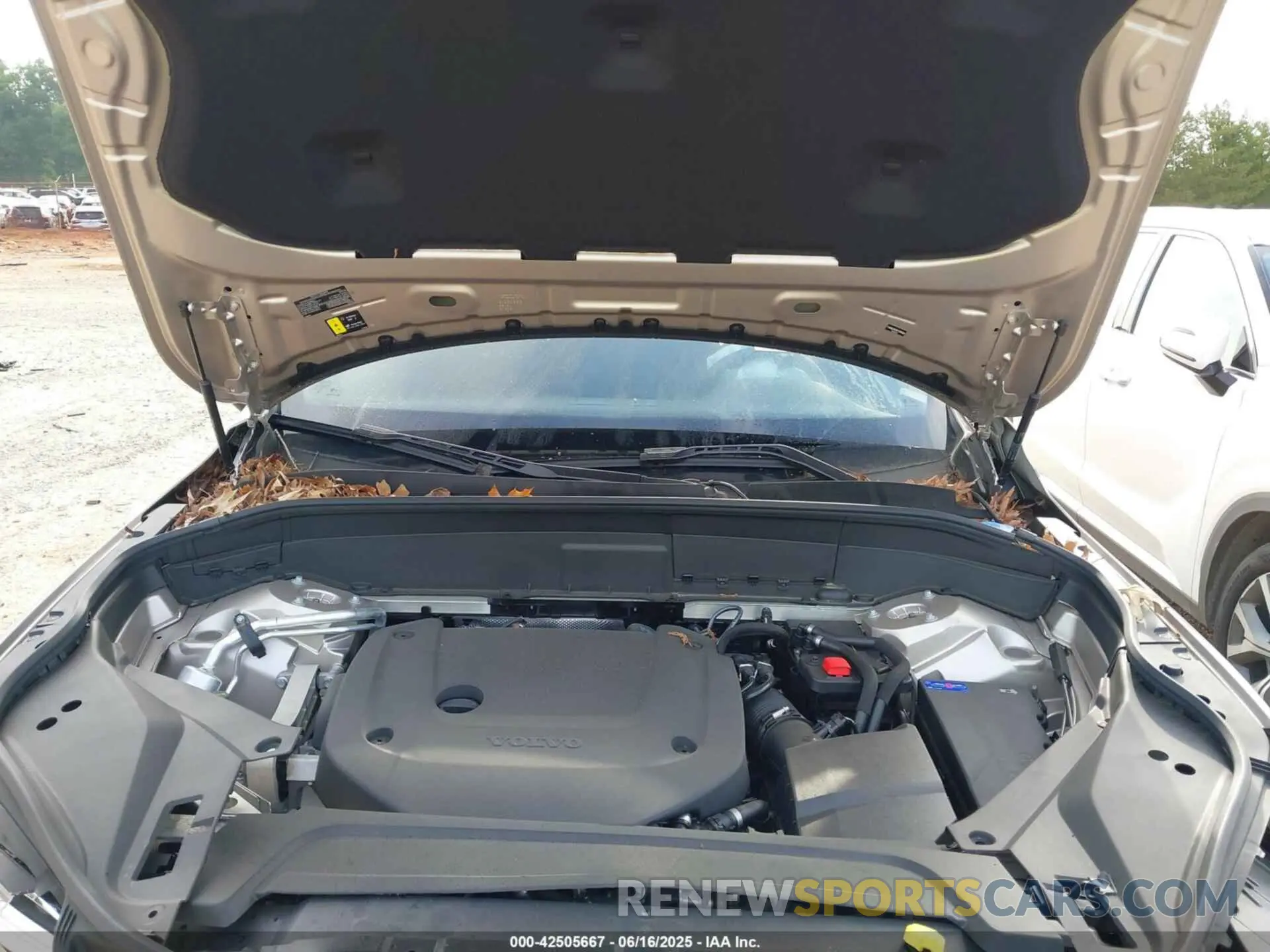 10 fotografías del automóvil dañado YV4062PE0S1299396 VOLVO XC90 2025
