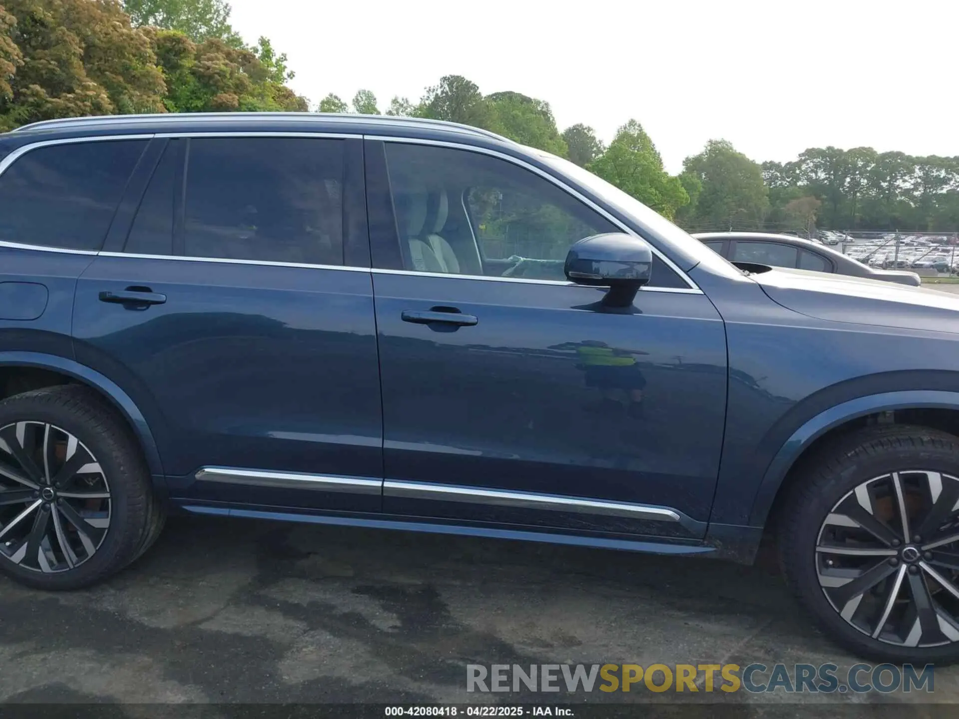 13 fotografías del automóvil dañado YV4062PG4S1349248 VOLVO XC90 2025