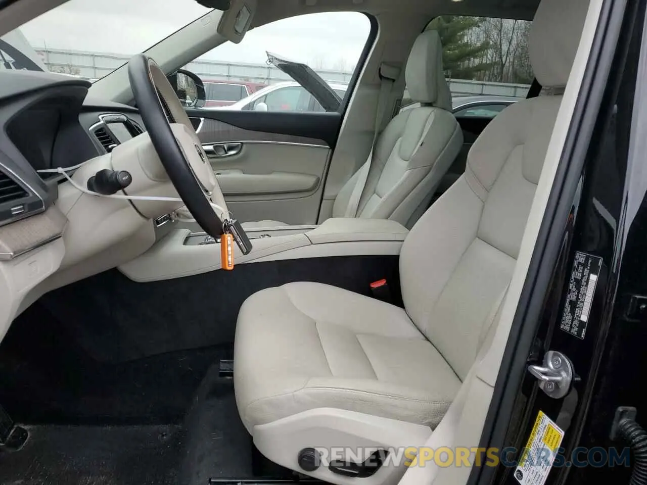 7 fotografías del automóvil dañado YV4062PK2P1966224 VOLVO XC90 CORE 2023