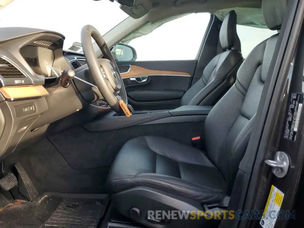 7 fotografías del automóvil dañado YV4H60CV3P1923504 VOLVO XC90 CORE 2023