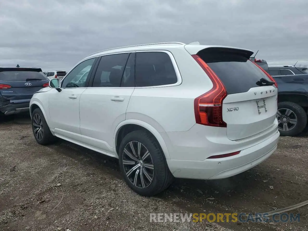 2 fotografías del automóvil dañado YV4L12PV1P1964762 VOLVO XC90 CORE 2023