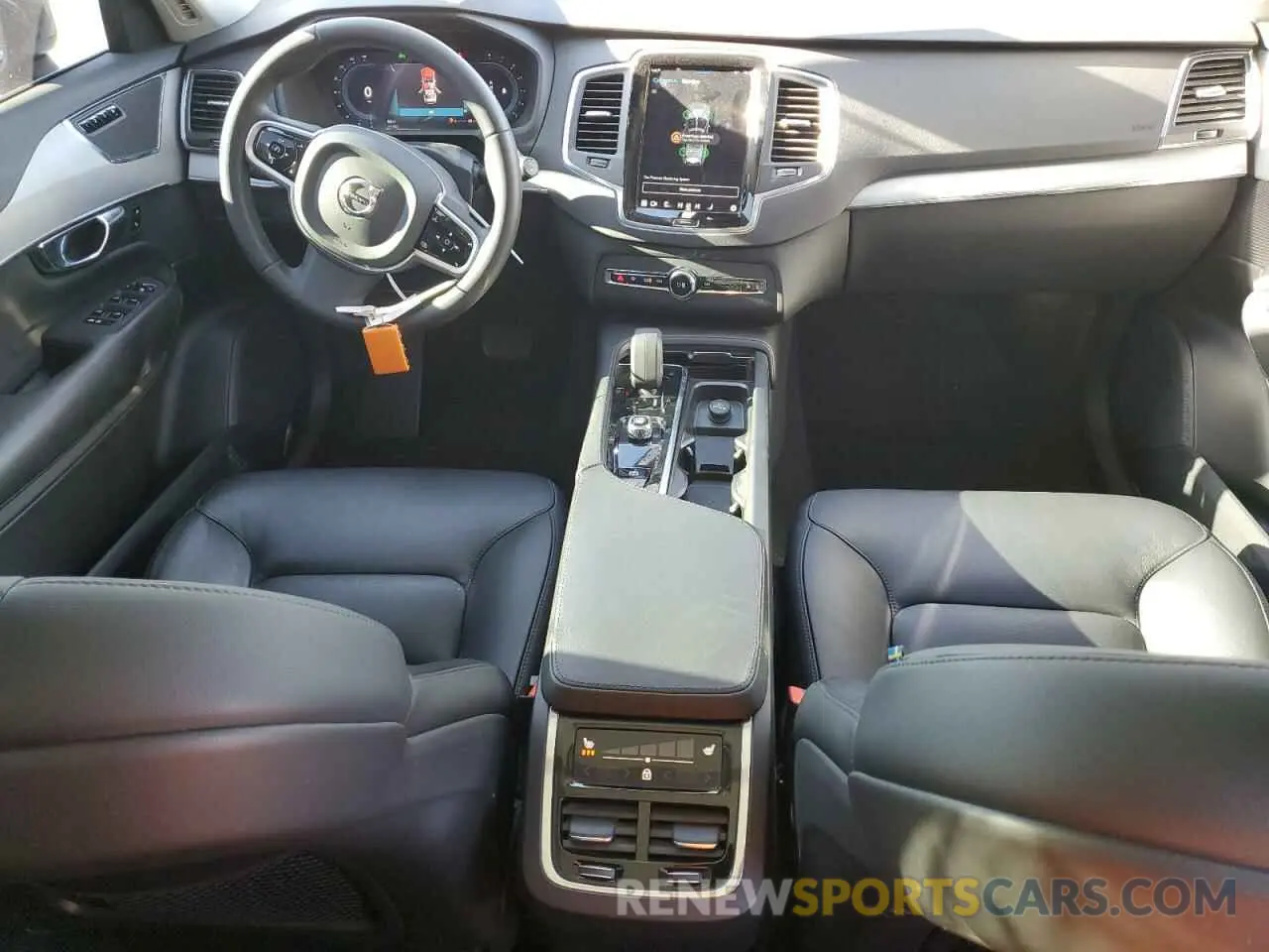 8 fotografías del automóvil dañado YV4L12PV7P1904548 VOLVO XC90 CORE 2023
