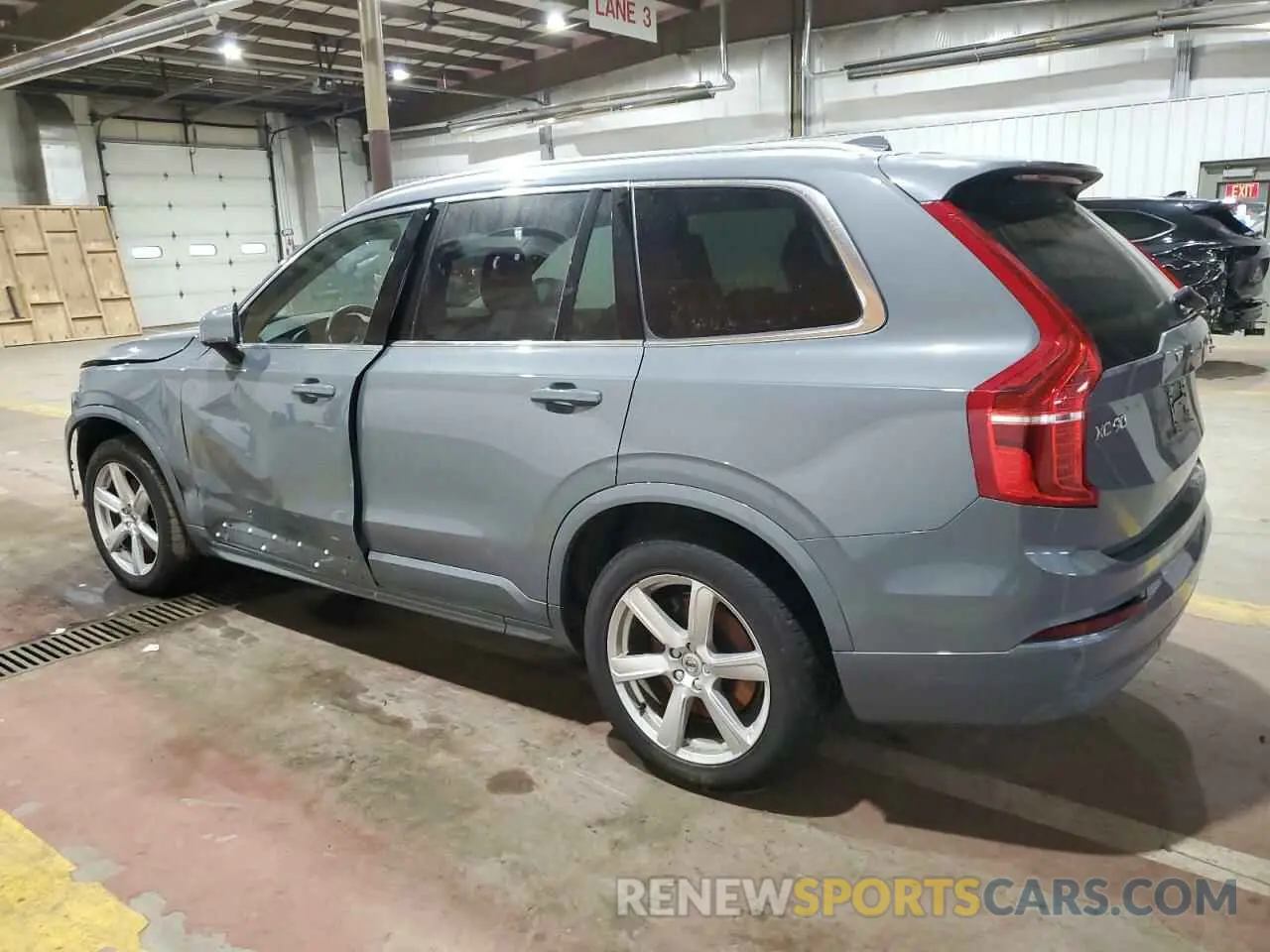 2 fotografías del automóvil dañado YV4L12PV8P1906471 VOLVO XC90 CORE 2023