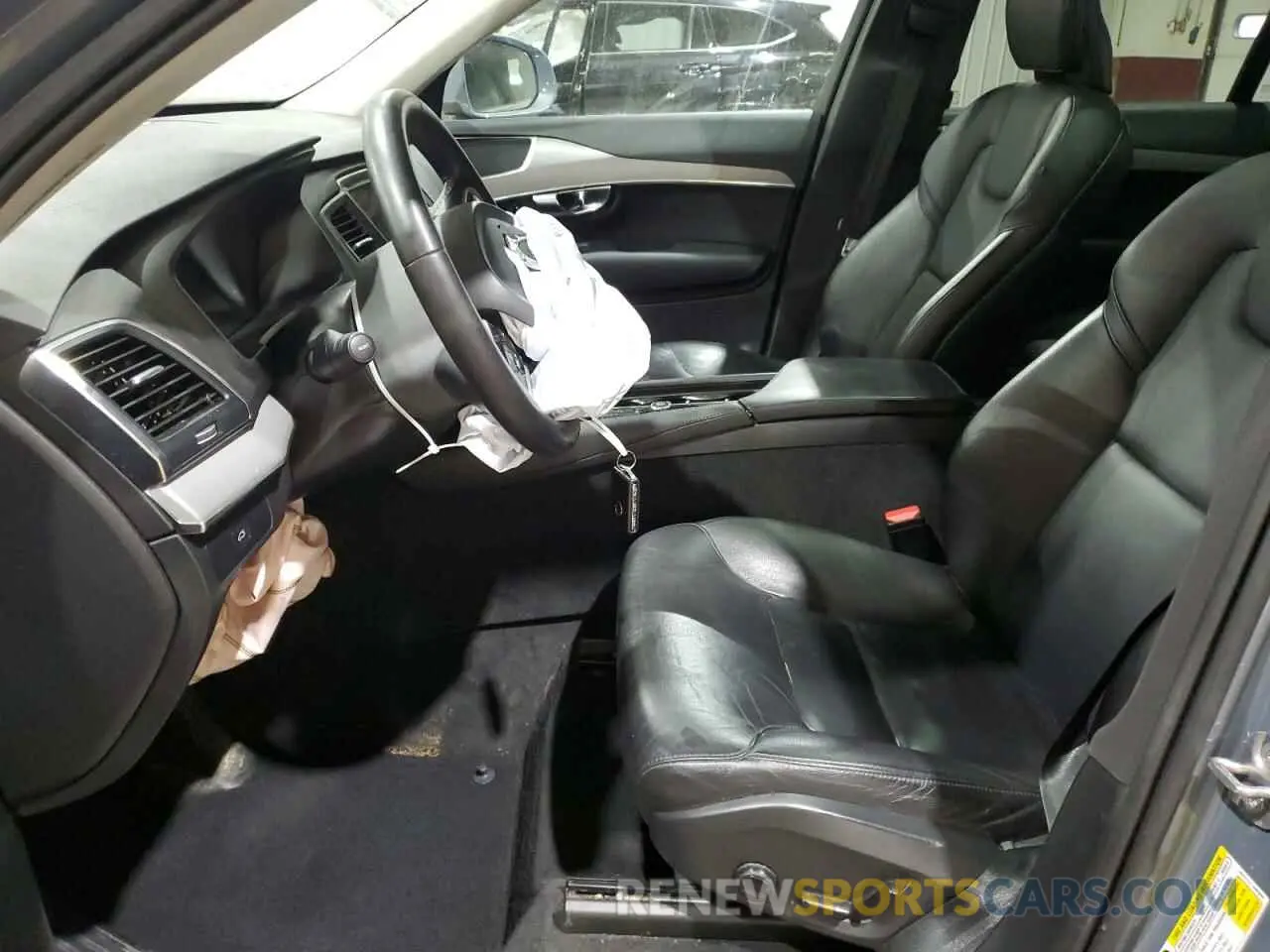 7 fotografías del automóvil dañado YV4L12PV8P1906471 VOLVO XC90 CORE 2023