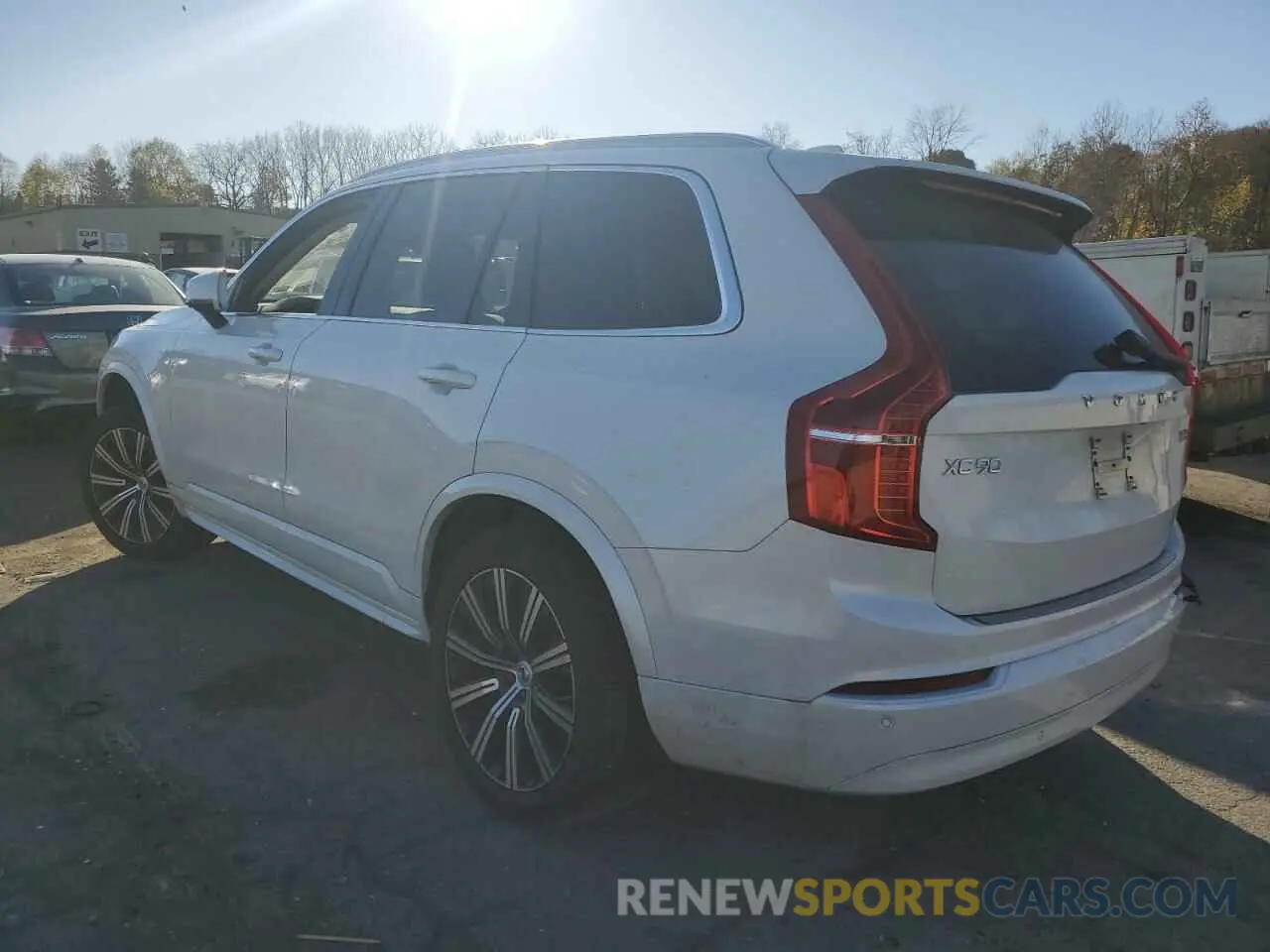 2 fotografías del automóvil dañado YV4L12PVXP1937561 VOLVO XC90 CORE 2023