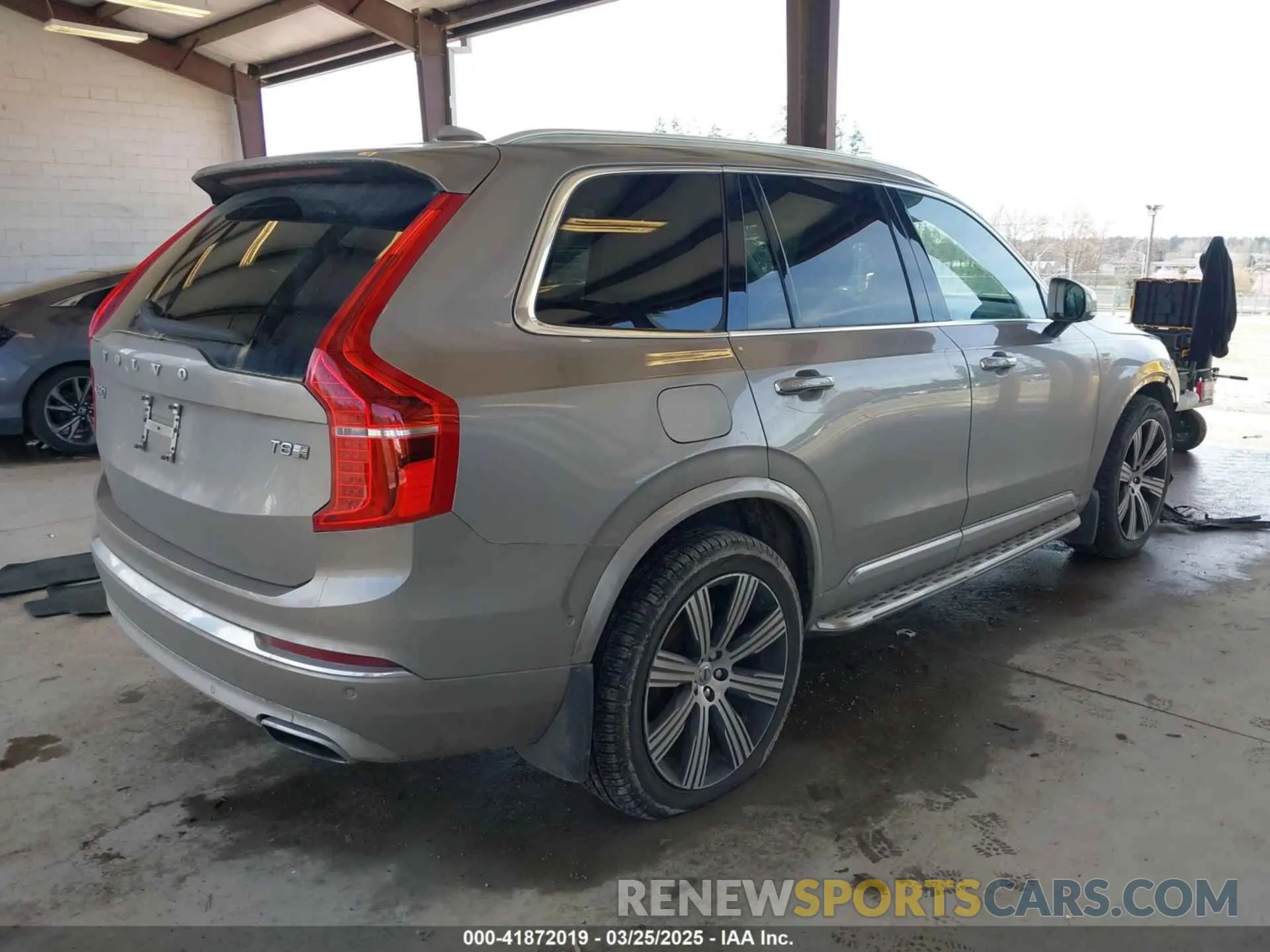 4 fotografías del automóvil dañado YV4BR00L4L1559782 VOLVO XC90 HYBRID 2020