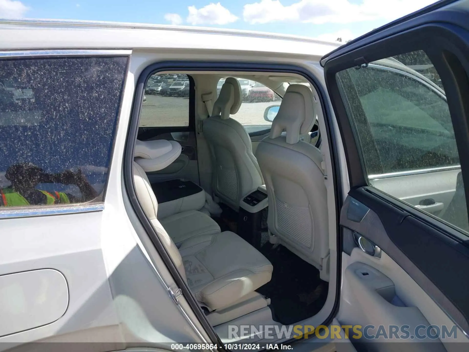 8 fotografías del automóvil dañado YV4BR0CL4L1595547 VOLVO XC90 HYBRID 2020